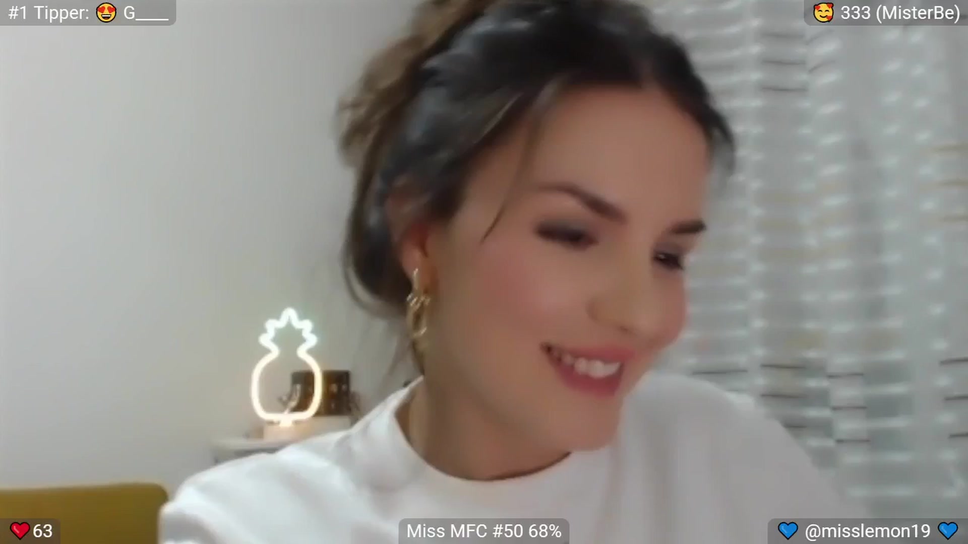 Gallery image thumbnail from MissReno's myfreecams stream on, 07/29/2025, 19:27 image 14 of 20
