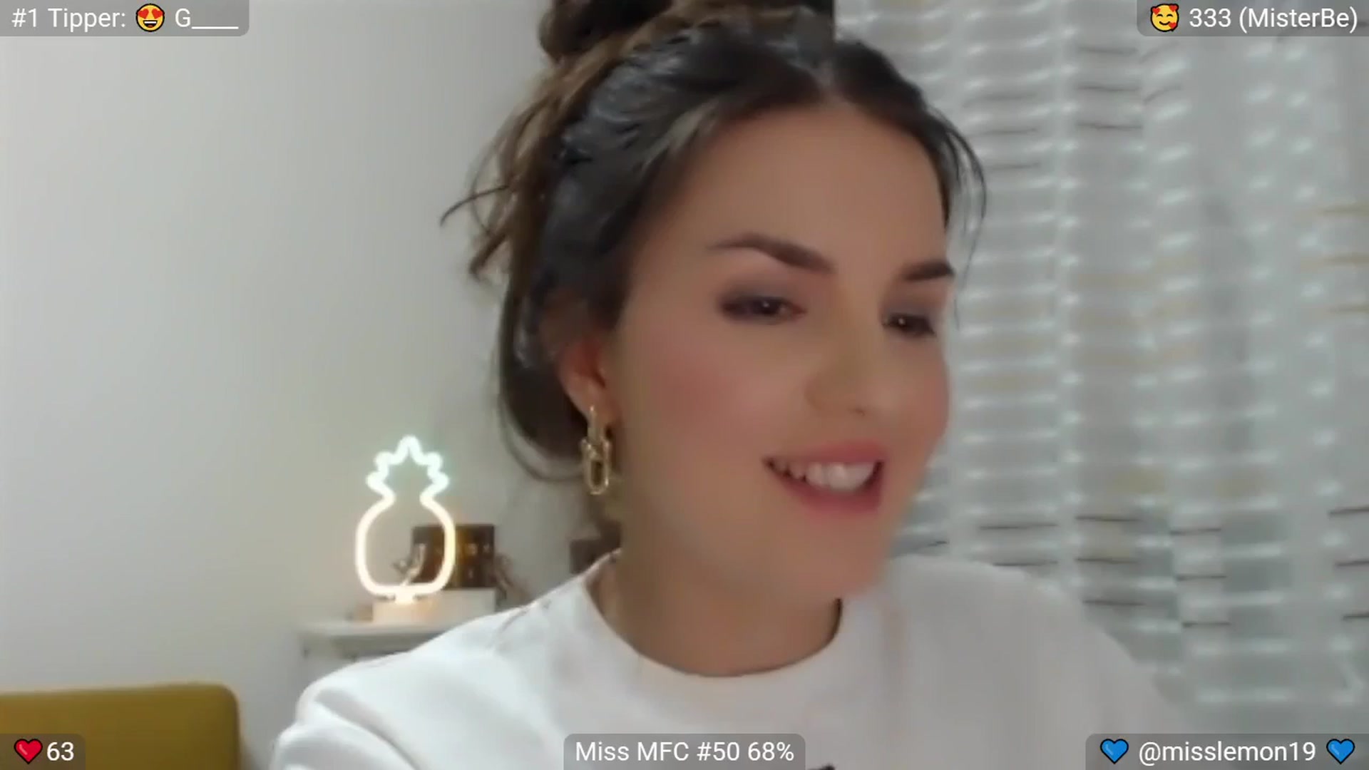 Gallery image thumbnail from MissReno's myfreecams stream on, 07/29/2025, 19:27 image 2 of 20