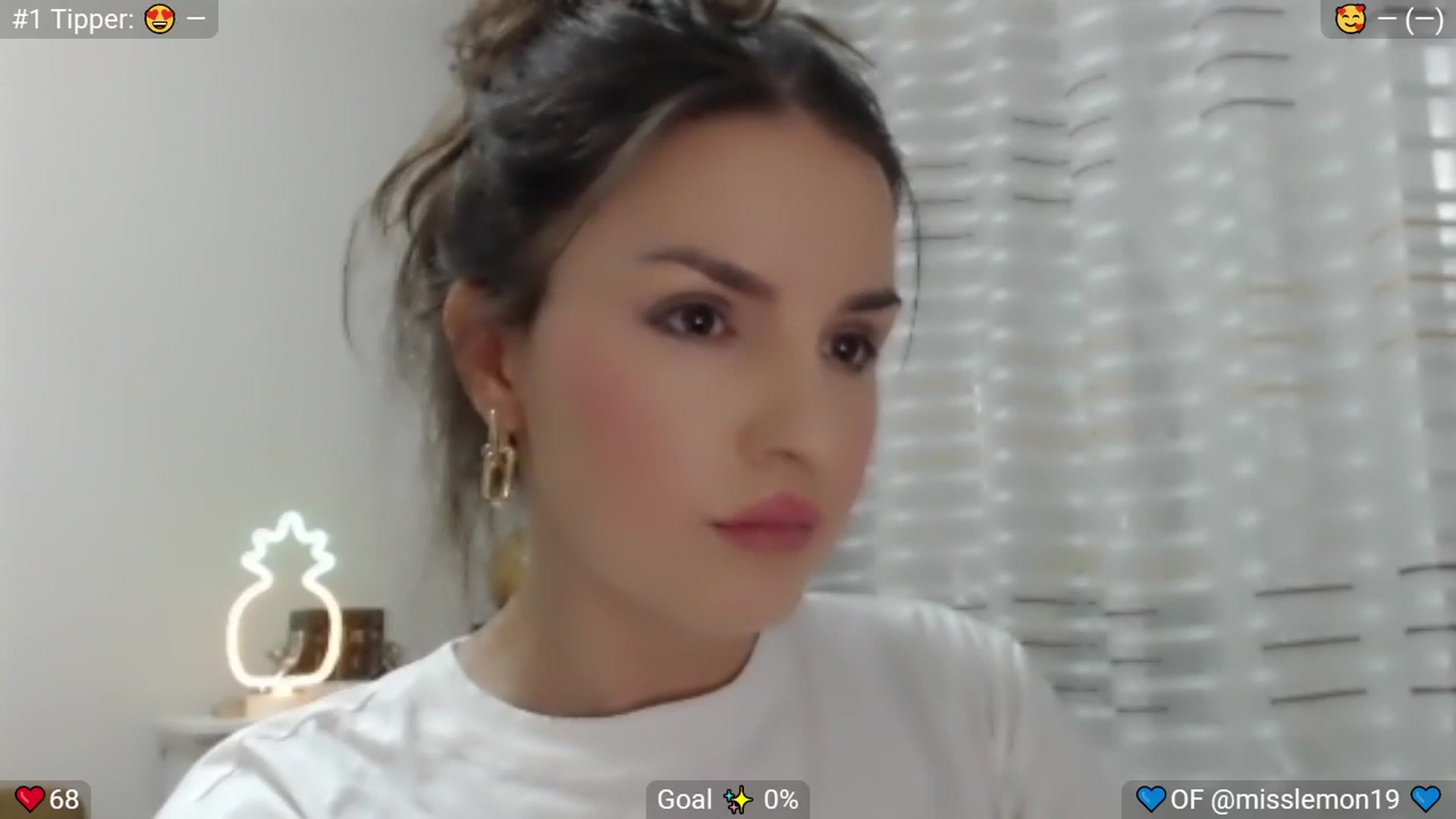Gallery image thumbnail from MissReno's myfreecams stream on, 07/30/2025, 20:24 image 1 of 20