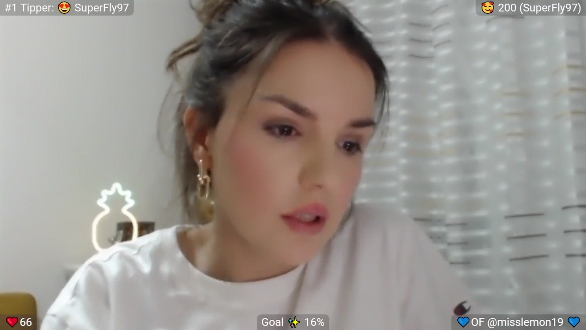 Gallery image thumbnail from MissReno's myfreecams stream on, 07/30/2025, 20:24 image 12 of 20