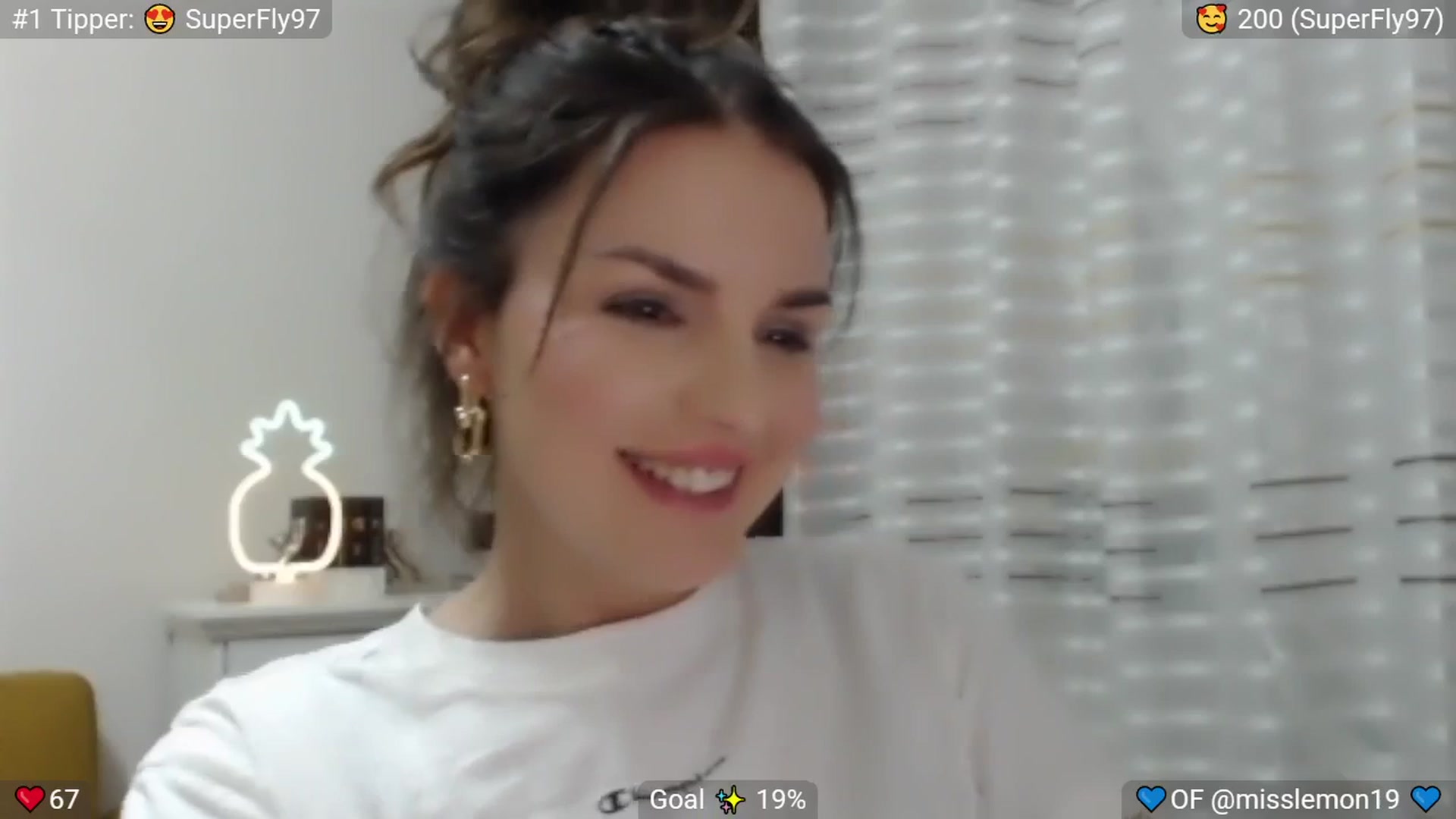 Gallery image thumbnail from MissReno's myfreecams stream on, 07/30/2025, 21:38 image 12 of 20