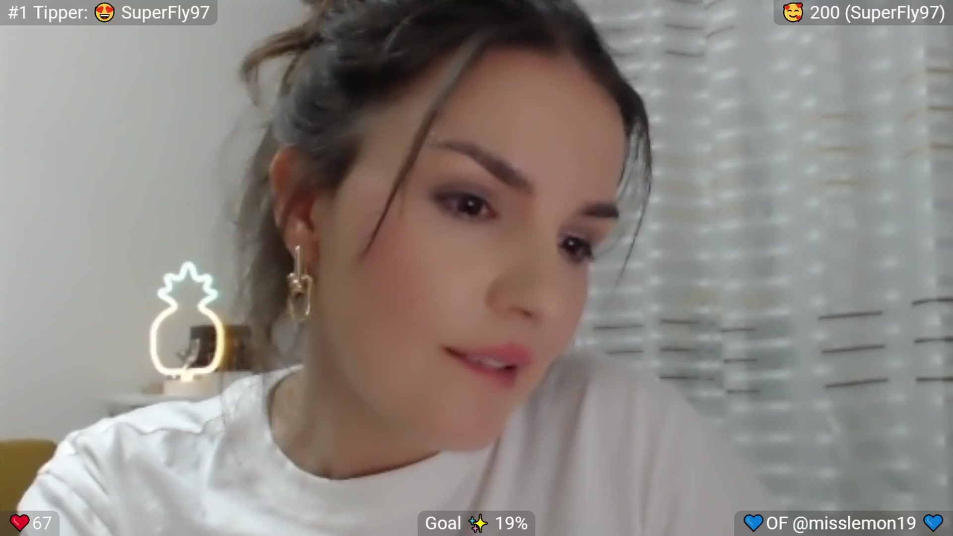 Gallery image thumbnail from MissReno's myfreecams stream on, 07/30/2025, 21:38 image 6 of 20