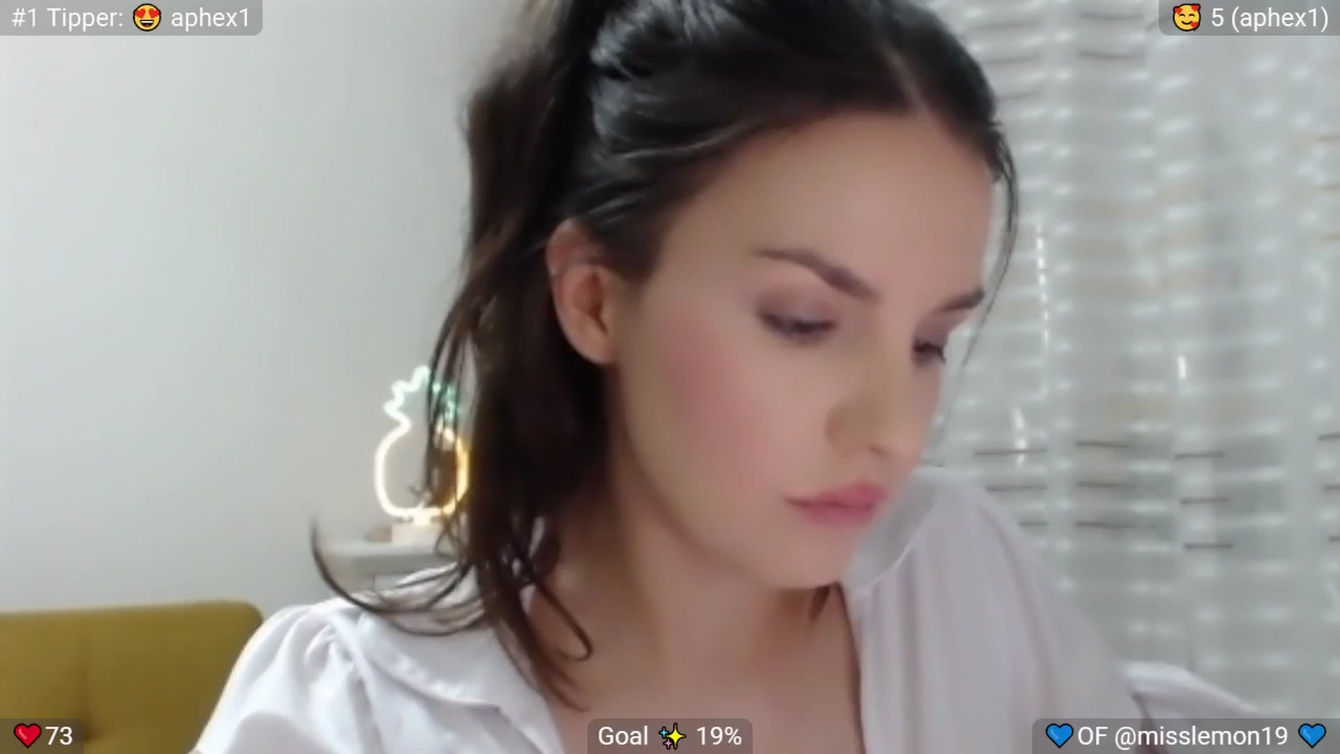 Gallery image thumbnail from MissReno's myfreecams stream on, 07/31/2025, 16:02 image 2 of 20
