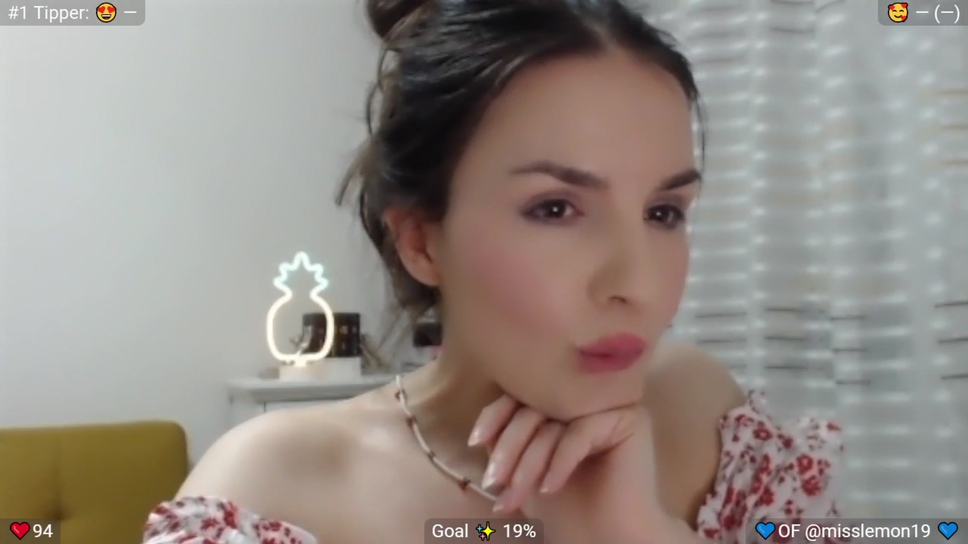 Gallery image thumbnail from MissReno's myfreecams stream on, 08/01/2025, 20:37 image 3 of 20