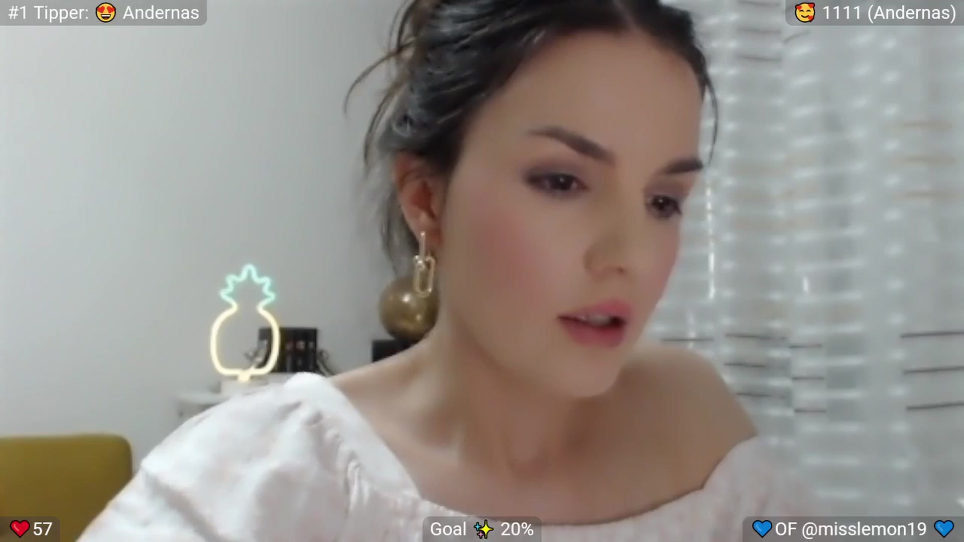 Gallery image thumbnail from MissReno's myfreecams stream on, 08/09/2025, 15:39 image 9 of 20
