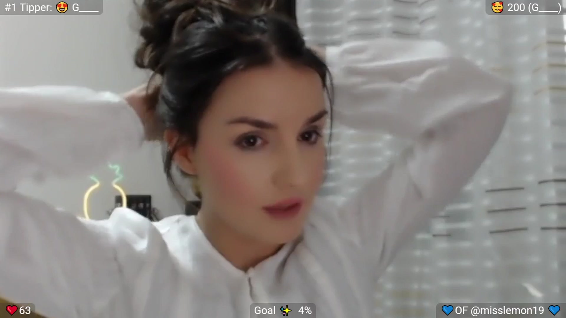 Gallery image thumbnail from MissReno's myfreecams stream on, 08/14/2025, 16:33 image 18 of 20
