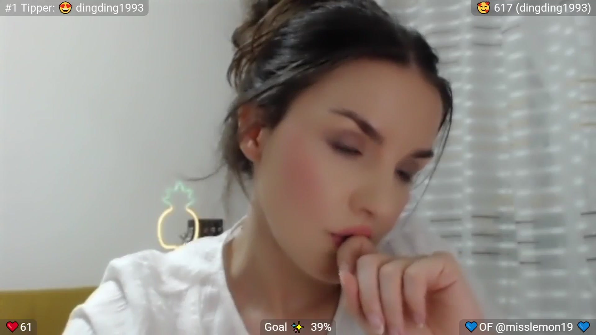 Gallery image thumbnail from MissReno's myfreecams stream on, 08/14/2025, 20:27 image 19 of 20