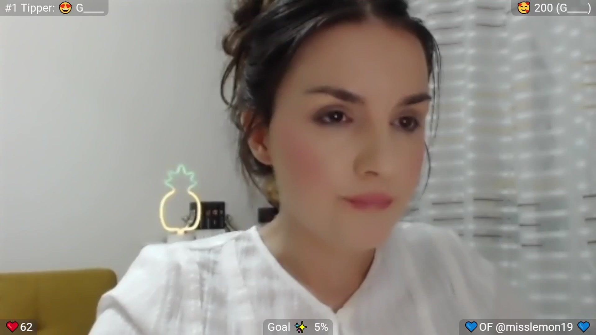 Gallery image thumbnail from MissReno's myfreecams stream on, 08/14/2025, 20:27 image 1 of 20