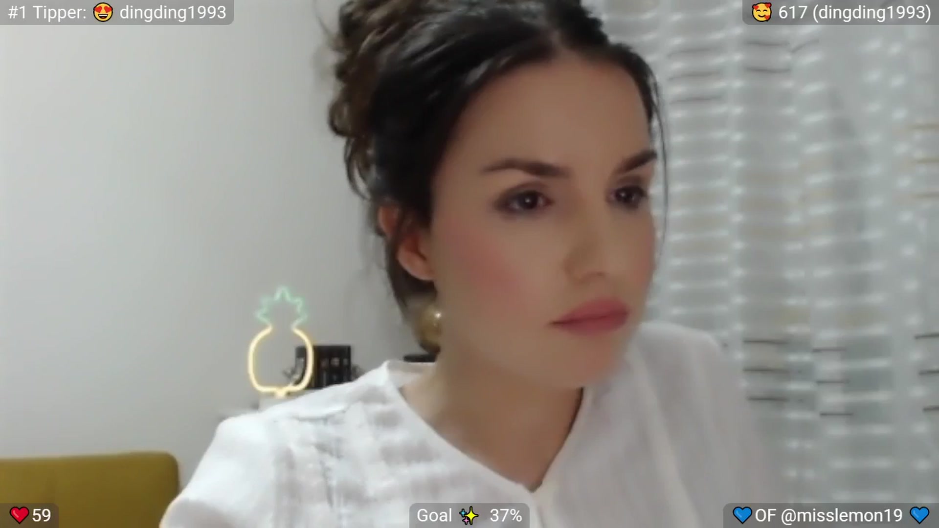 Gallery image thumbnail from MissReno's myfreecams stream on, 08/14/2025, 20:27 image 10 of 20