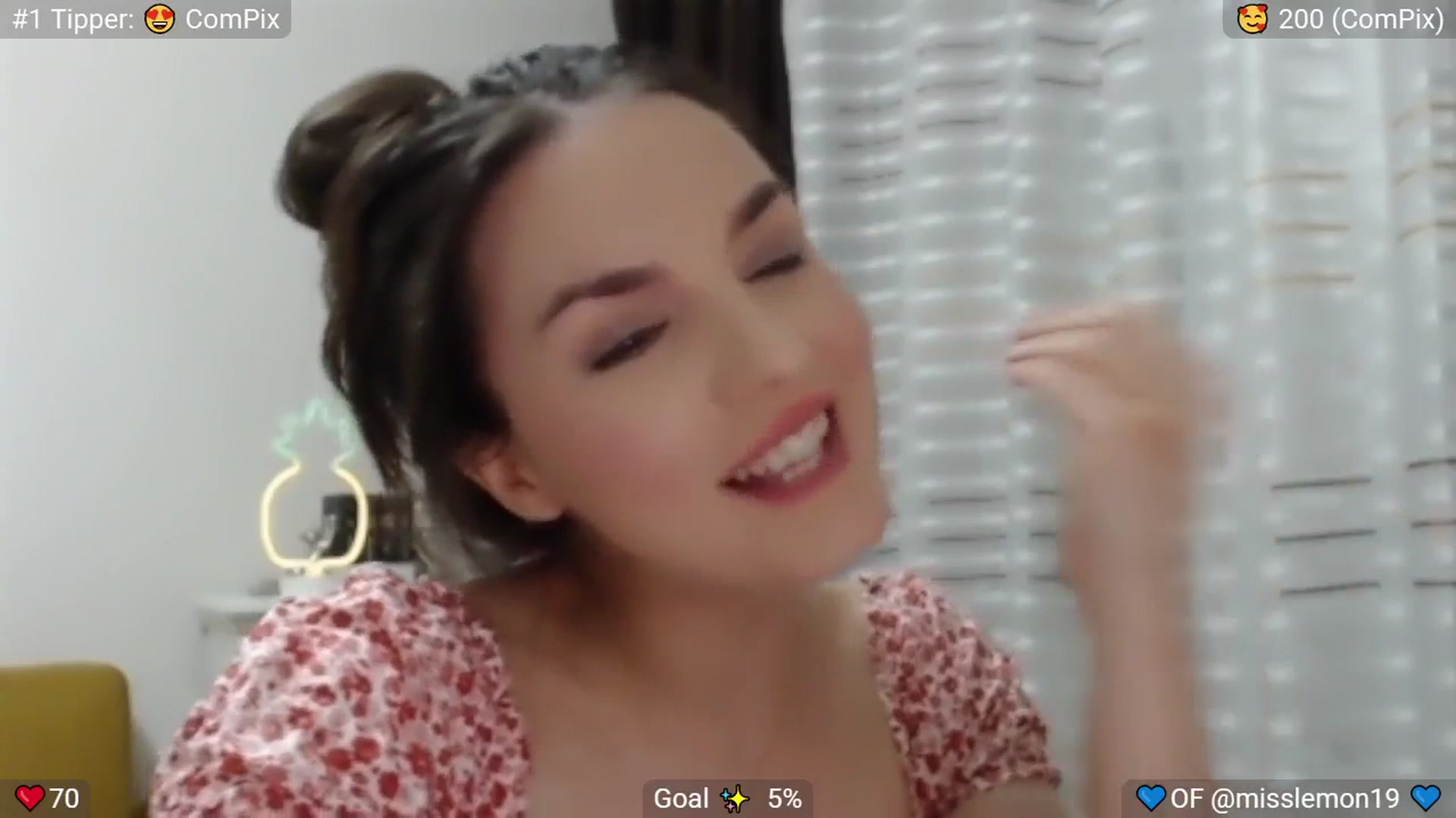 Gallery image thumbnail from MissReno's myfreecams stream on, 08/15/2025, 19:54 image 12 of 20