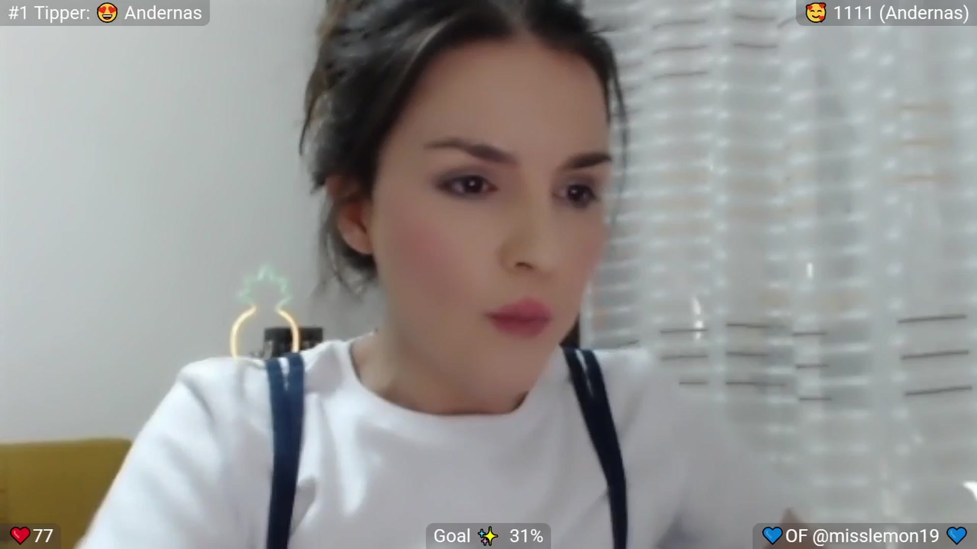 Gallery image thumbnail from MissReno's myfreecams stream on, 08/17/2025, 06:55 image 16 of 20