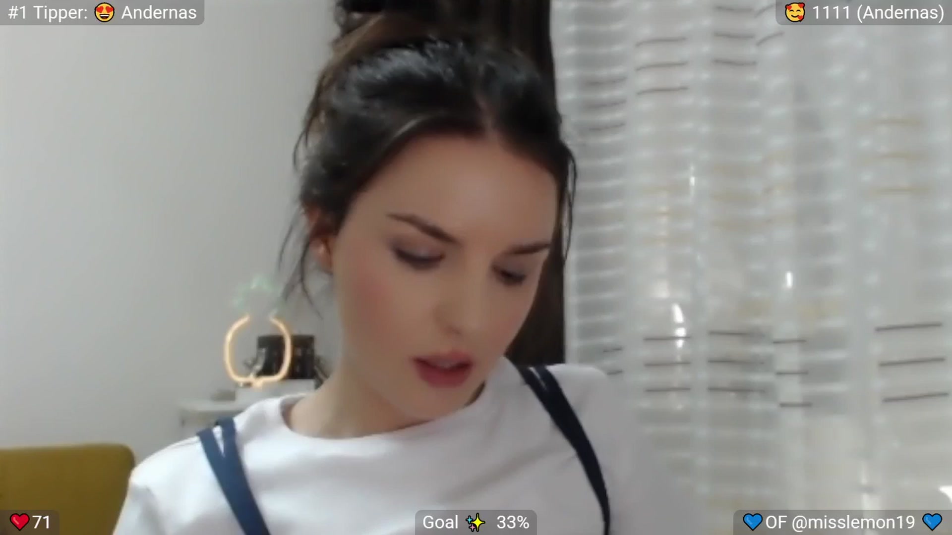 Gallery image thumbnail from MissReno's myfreecams stream on, 08/17/2025, 09:00 image 14 of 20