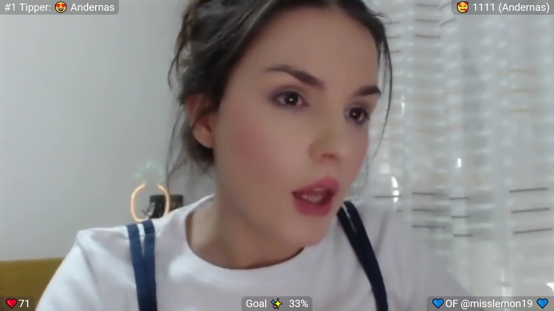 Gallery image thumbnail from MissReno's myfreecams stream on, 08/17/2025, 09:00 image 13 of 20