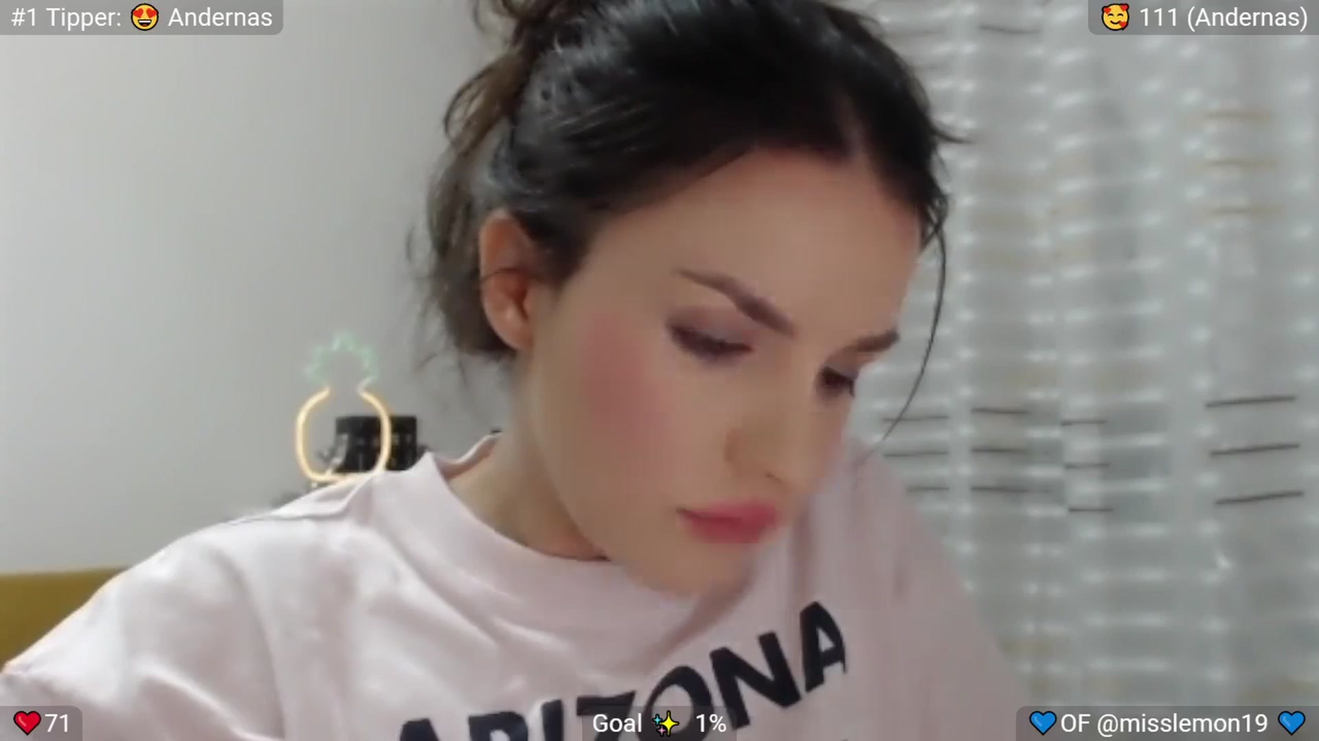 Gallery image thumbnail from MissReno's myfreecams stream on, 08/17/2025, 17:30 image 11 of 20