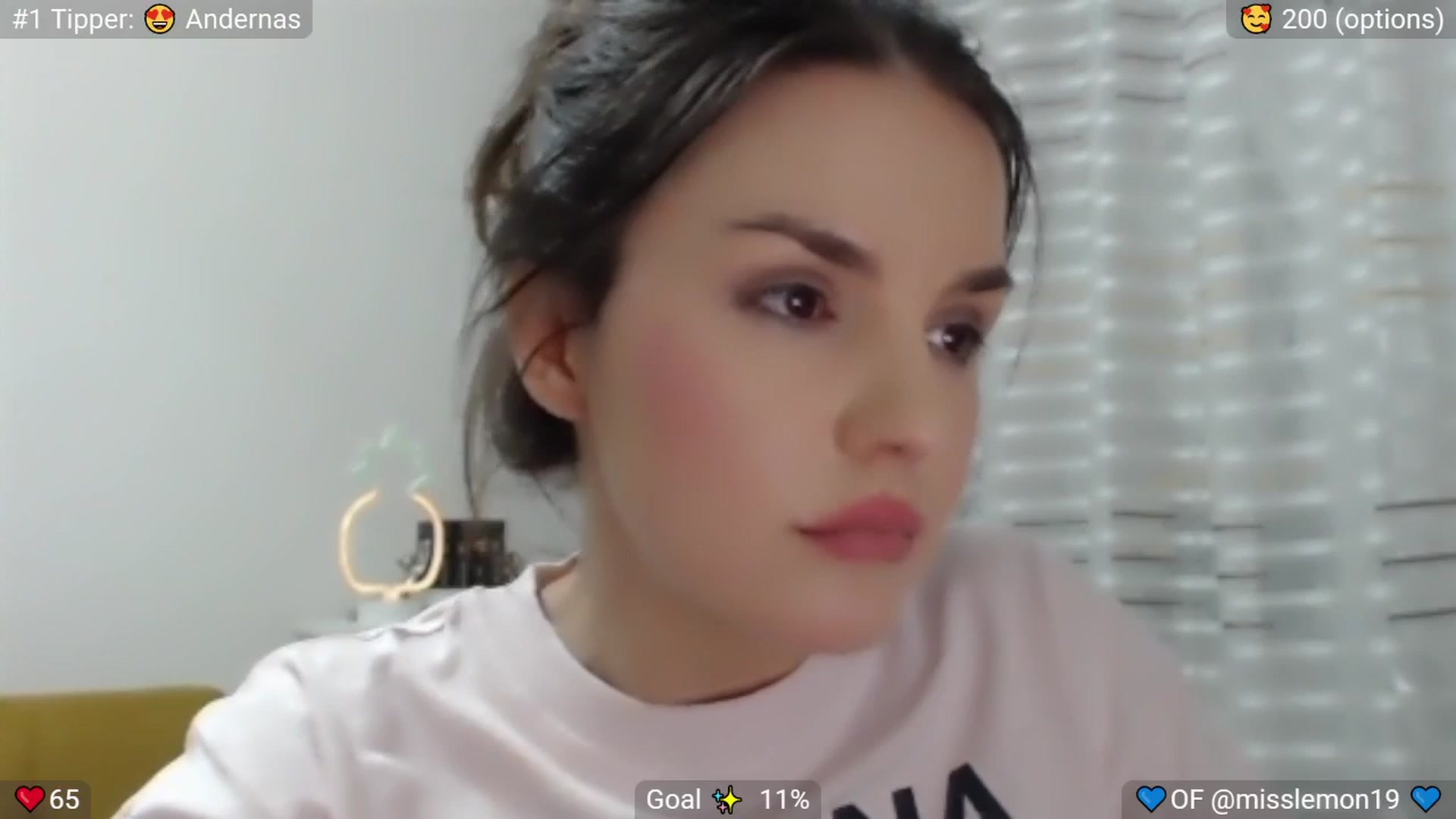 Gallery image thumbnail from MissReno's myfreecams stream on, 08/17/2025, 21:14 image 8 of 20