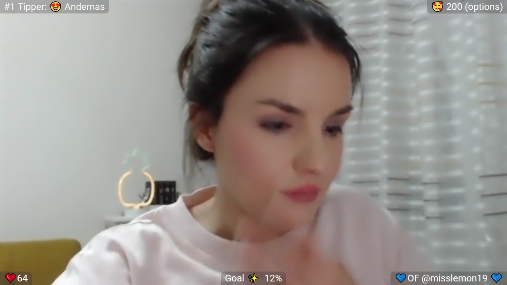 Gallery image thumbnail from MissReno's myfreecams stream on, 08/17/2025, 21:14 image 12 of 20