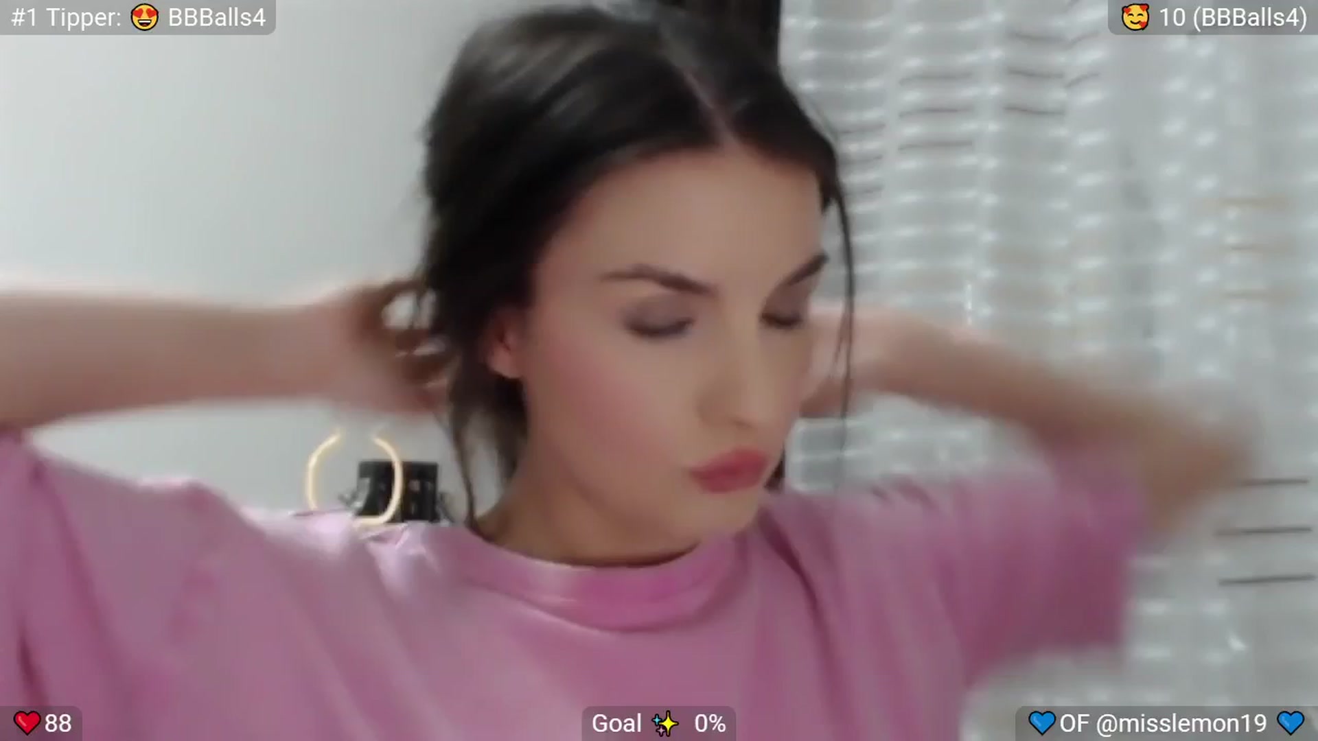 Gallery image thumbnail from MissReno's myfreecams stream on, 08/21/2025, 17:41 image 6 of 20