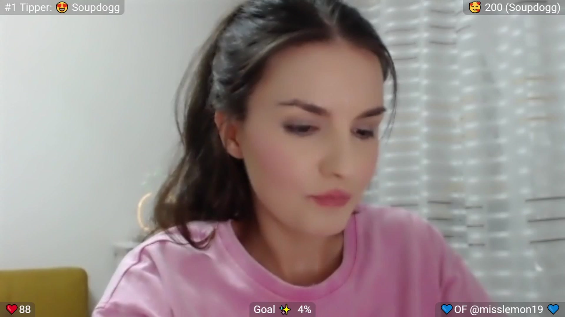 Gallery image thumbnail from MissReno's myfreecams stream on, 08/21/2025, 17:41 image 15 of 20