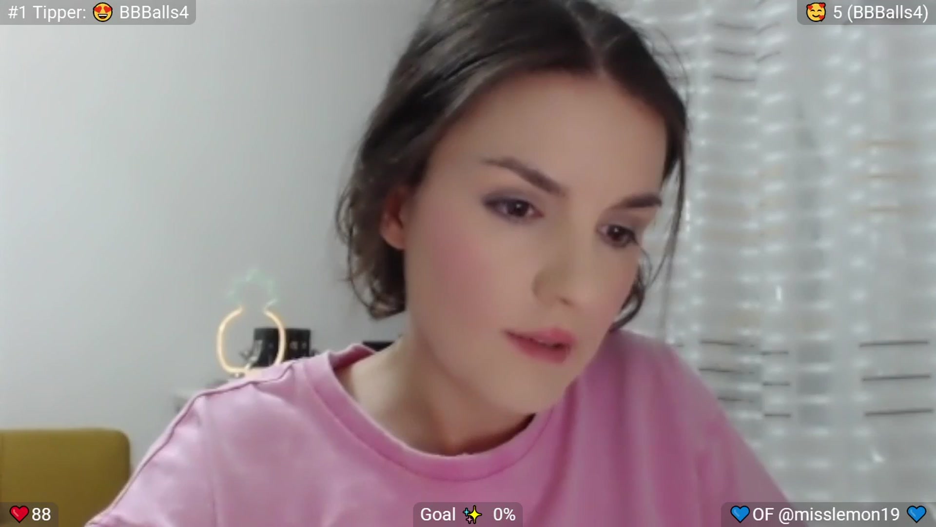 Gallery image thumbnail from MissReno's myfreecams stream on, 08/21/2025, 17:41 image 3 of 20