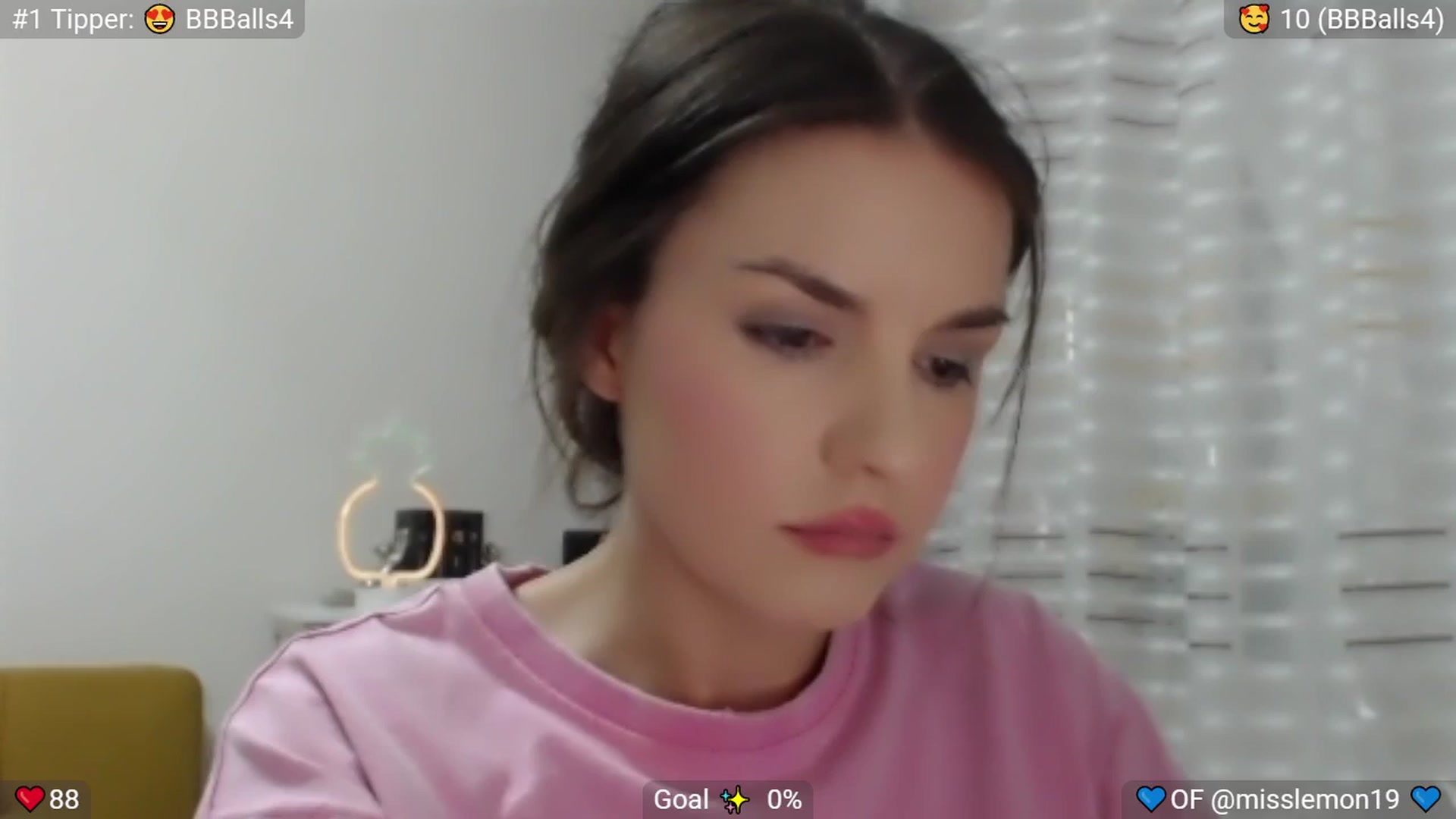 Gallery image thumbnail from MissReno's myfreecams stream on, 08/21/2025, 17:41 image 5 of 20