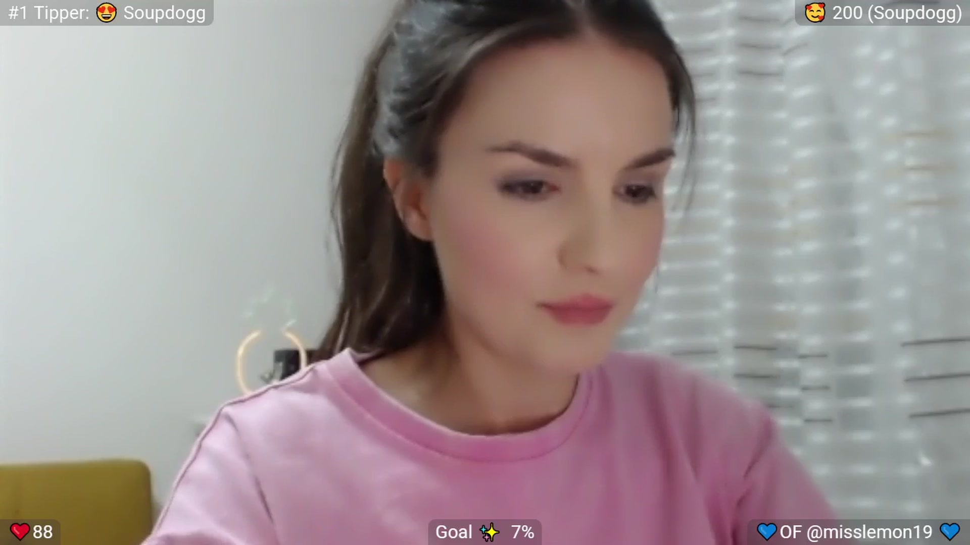 Gallery image thumbnail from MissReno's myfreecams stream on, 08/21/2025, 17:41 image 18 of 20