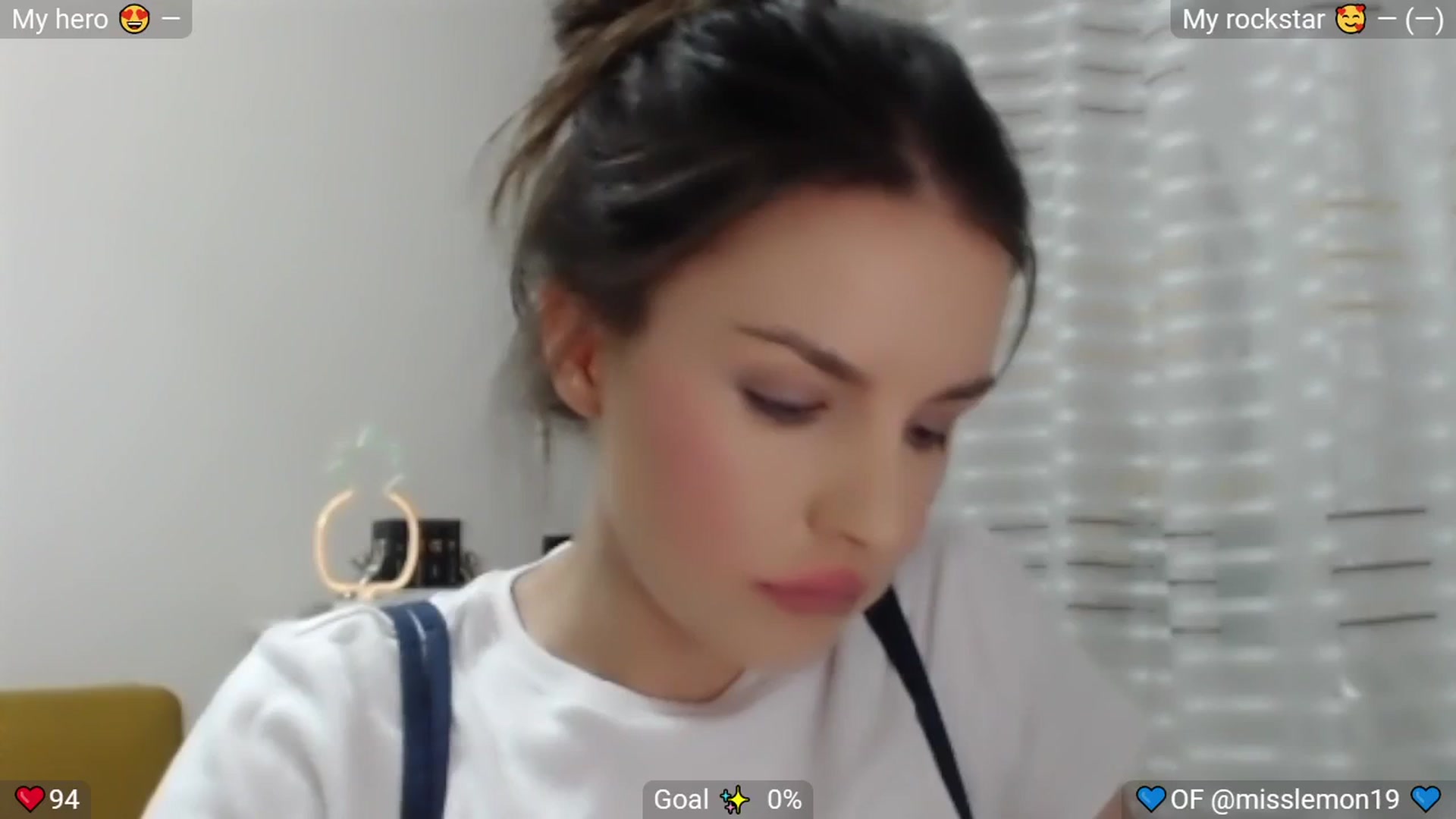 Gallery image thumbnail from MissReno's myfreecams stream on, 08/22/2025, 17:46 image 1 of 20
