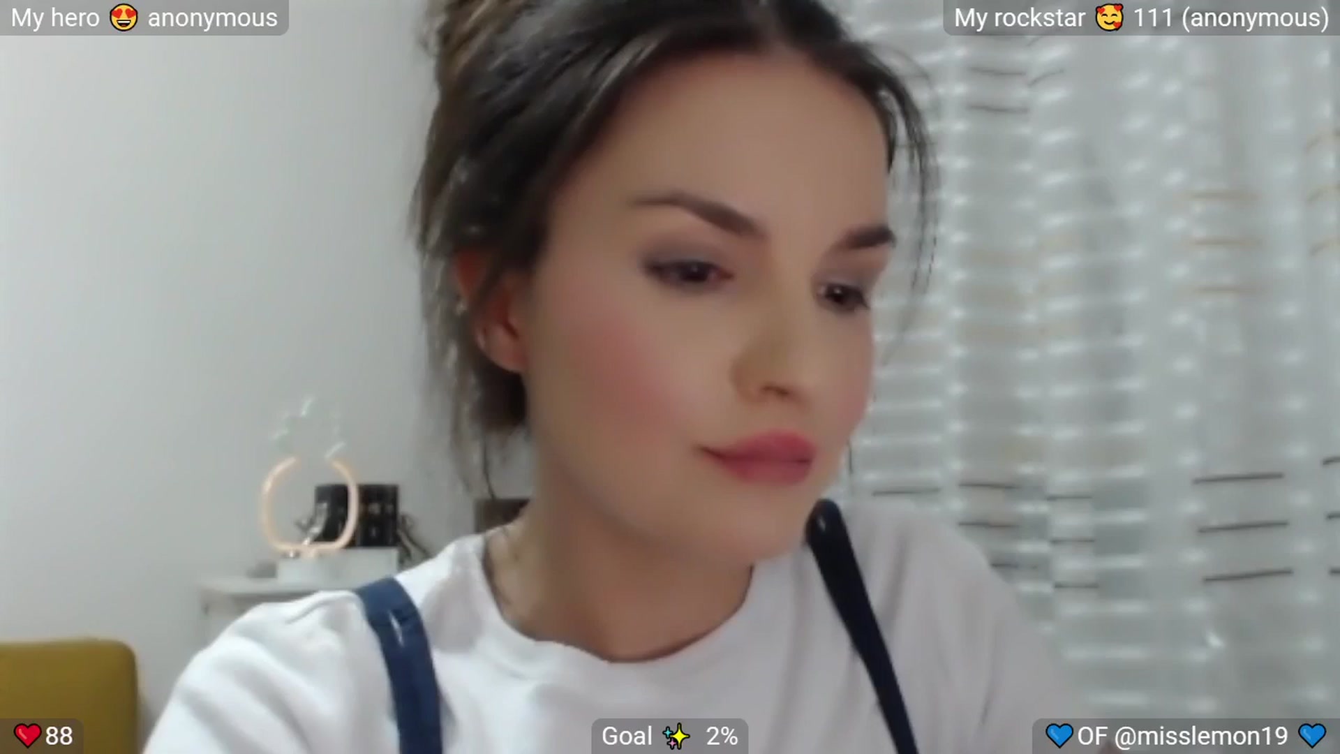 Gallery image thumbnail from MissReno's myfreecams stream on, 08/22/2025, 19:07 image 16 of 20