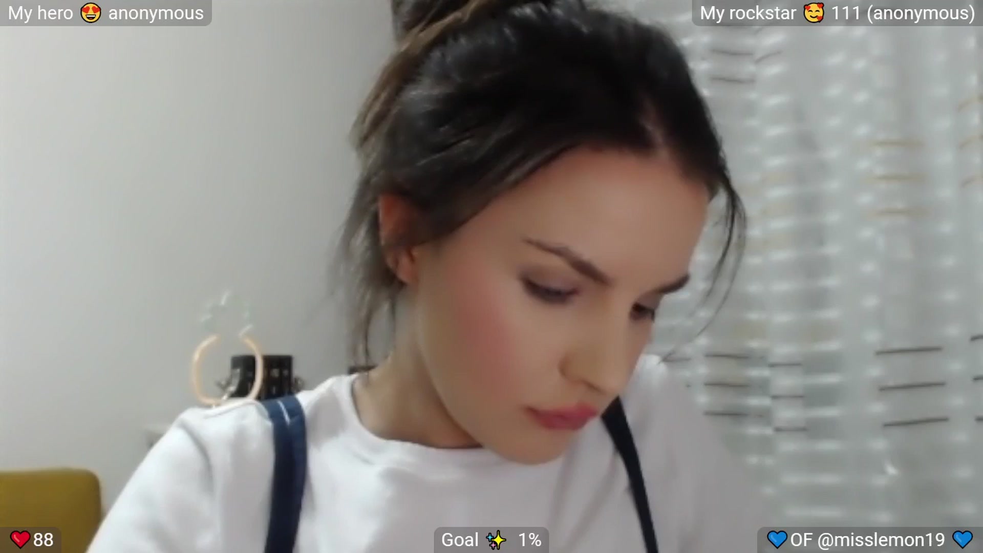 Gallery image thumbnail from MissReno's myfreecams stream on, 08/22/2025, 19:07 image 1 of 20