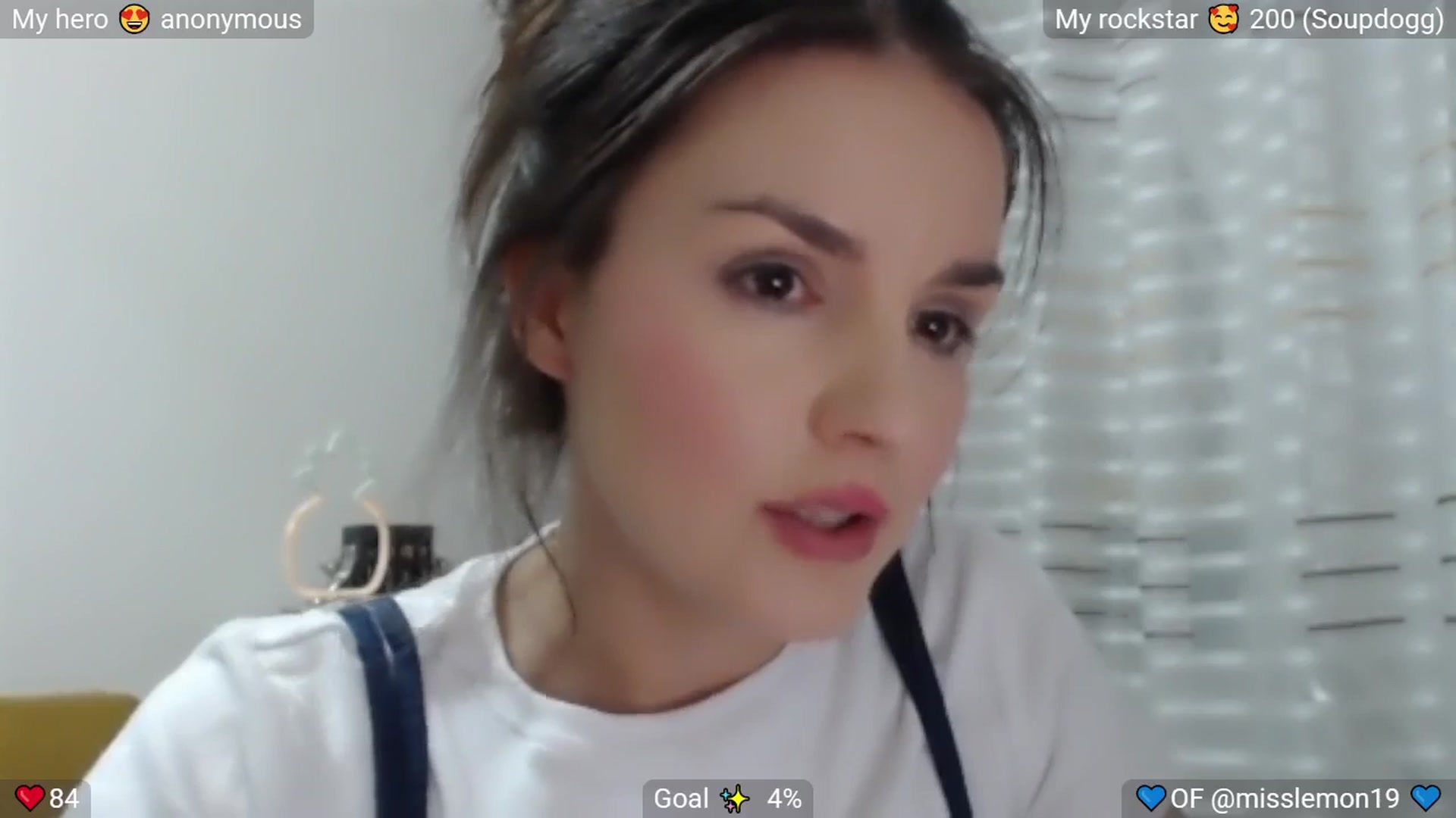 Gallery image thumbnail from MissReno's myfreecams stream on, 08/22/2025, 22:06 image 9 of 20