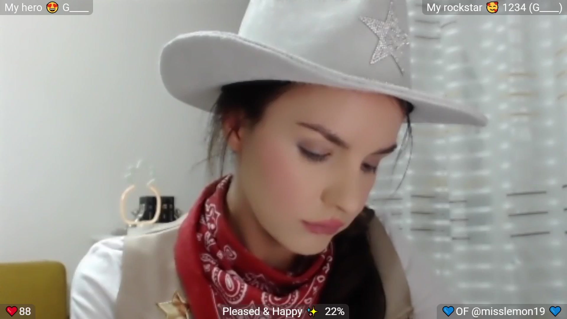 Gallery image thumbnail from MissReno's myfreecams stream on, 08/23/2025, 16:46 image 18 of 20