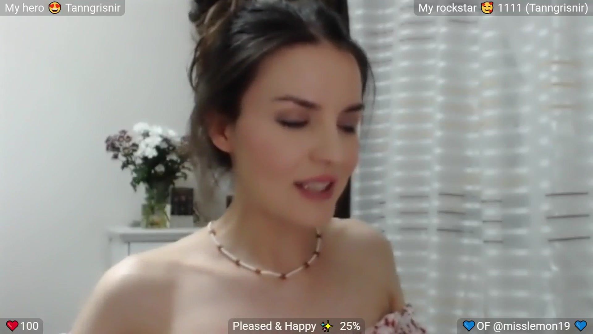 Gallery image thumbnail from MissReno's myfreecams stream on, 08/31/2025, 01:43 image 14 of 20