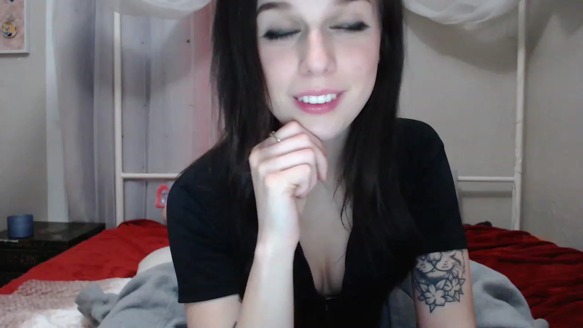 Gallery image thumbnail from MissRhi's myfreecams stream on, 01/05/2023, 09:56 image 7 of 20
