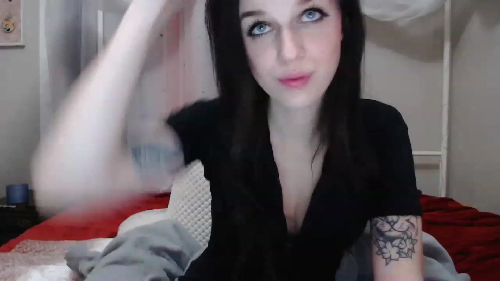 Gallery image thumbnail from MissRhi's myfreecams stream on, 01/05/2023, 09:56 image 6 of 20