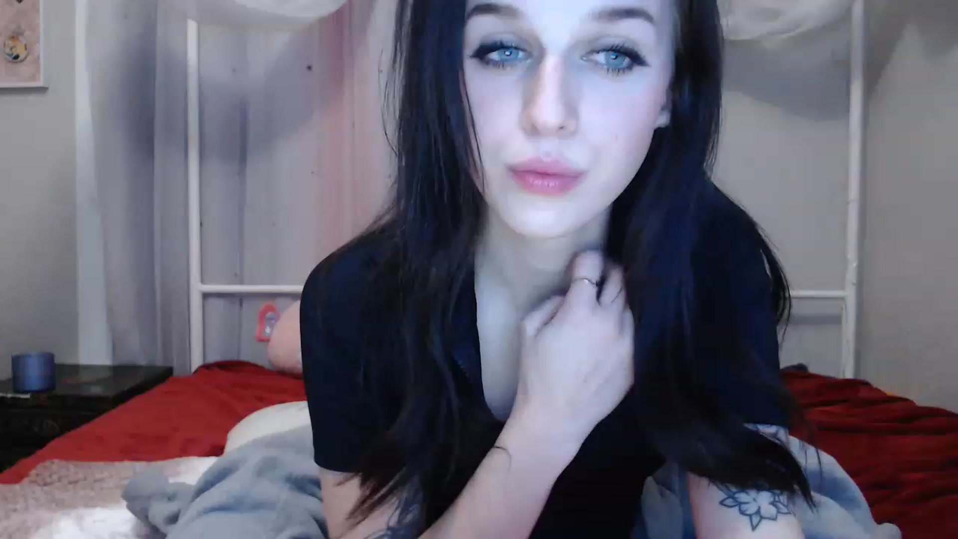 Gallery image thumbnail from MissRhi's myfreecams stream on, 01/05/2023, 09:56 image 4 of 20