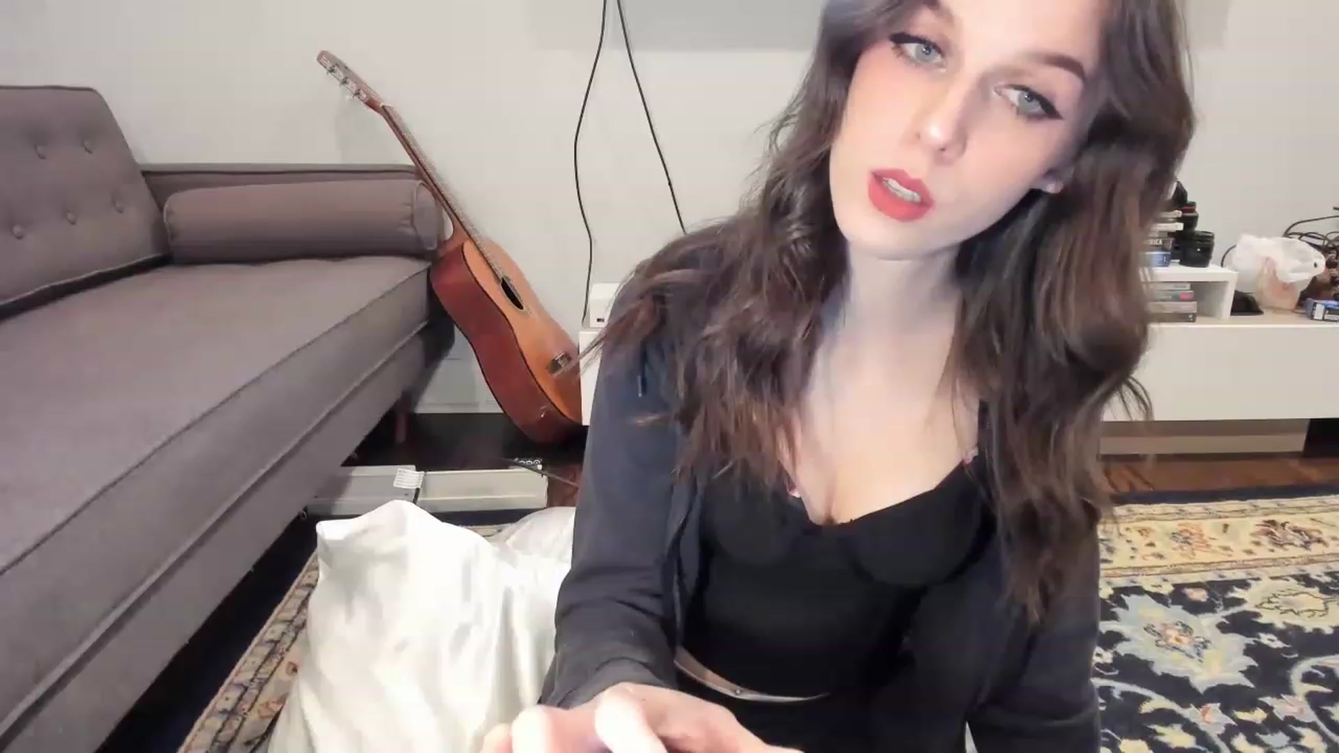 Gallery image thumbnail from MissRhi's myfreecams stream on, 04/23/2023, 07:43 image 1 of 20