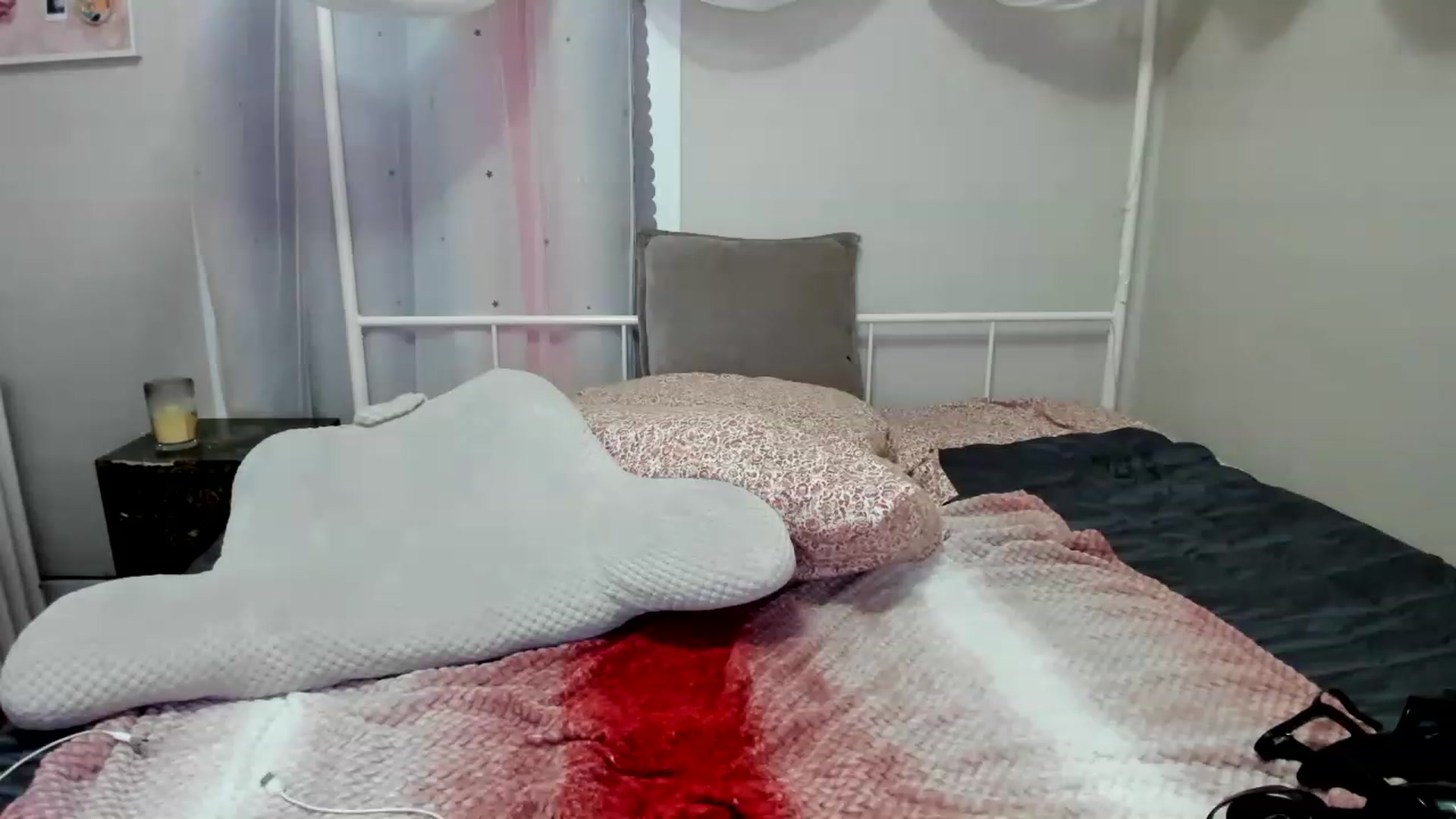 Gallery image thumbnail from MissRhi's myfreecams stream on, 04/28/2023, 06:35 image 10 of 20