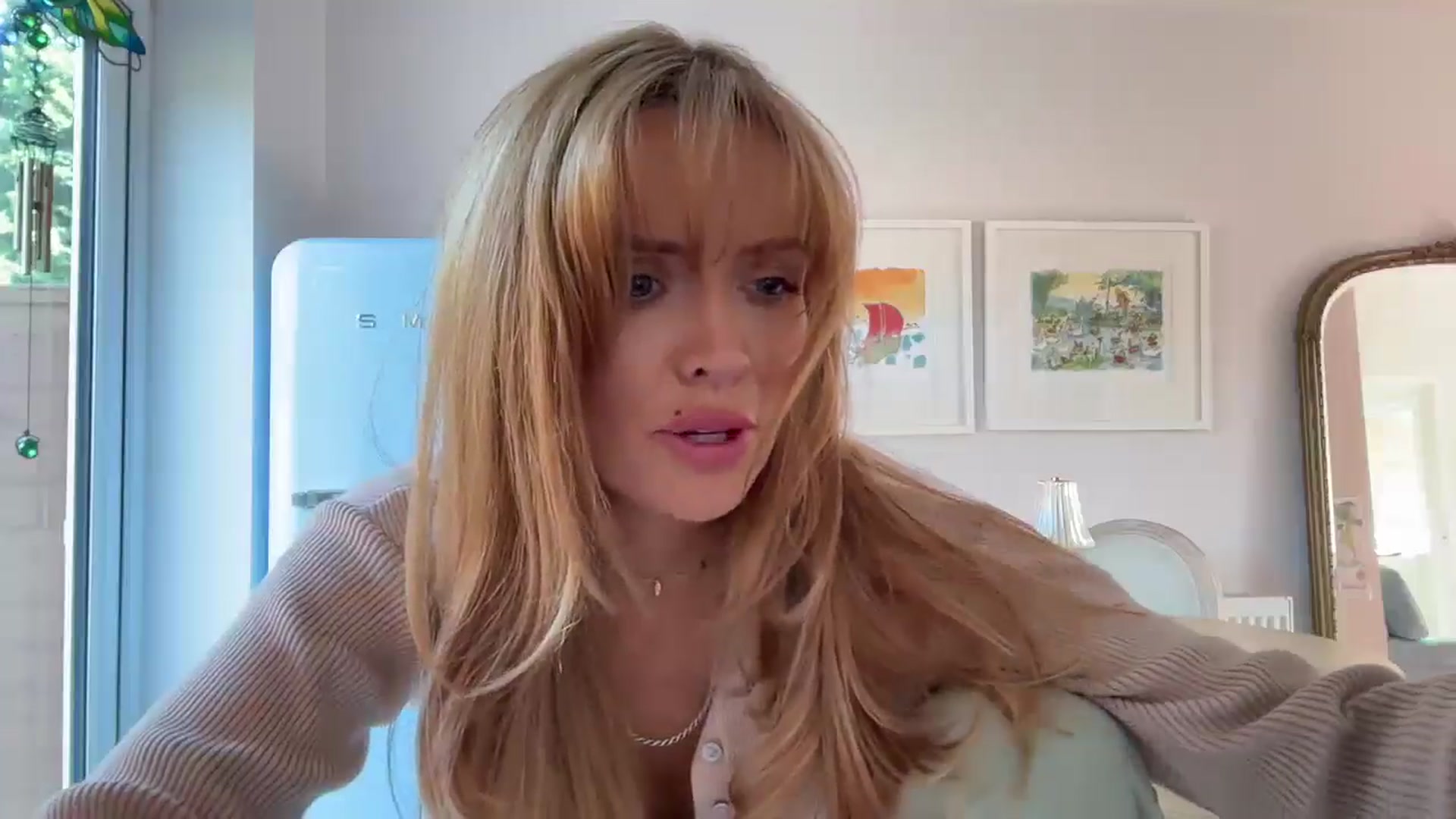 Gallery image thumbnail from MissRobinHood's myfreecams stream on, 06/02/2025, 17:15 image 18 of 20