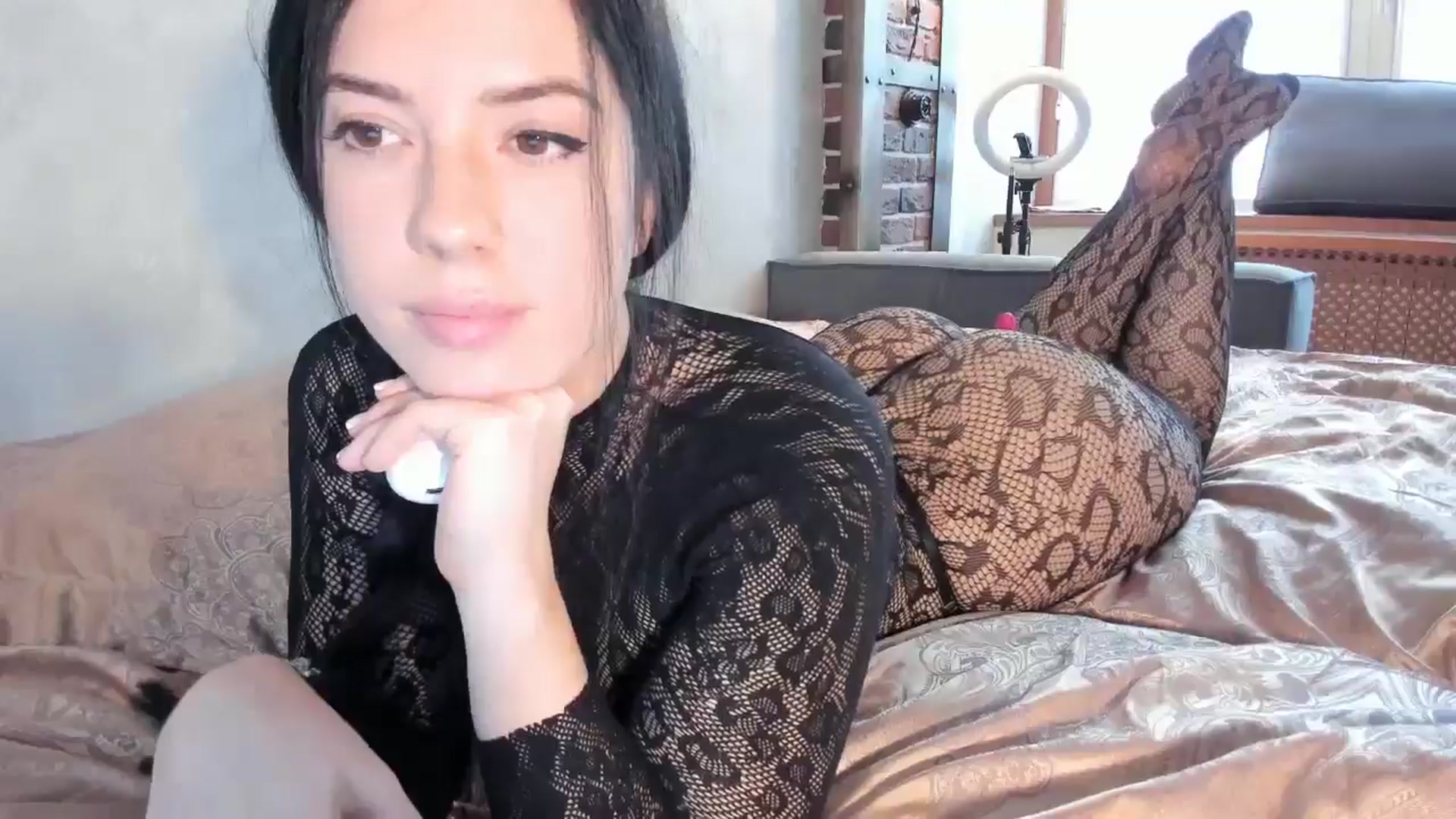 Gallery image thumbnail from MissRomania's myfreecams stream on, 05/26/2024, 14:22 image 5 of 20