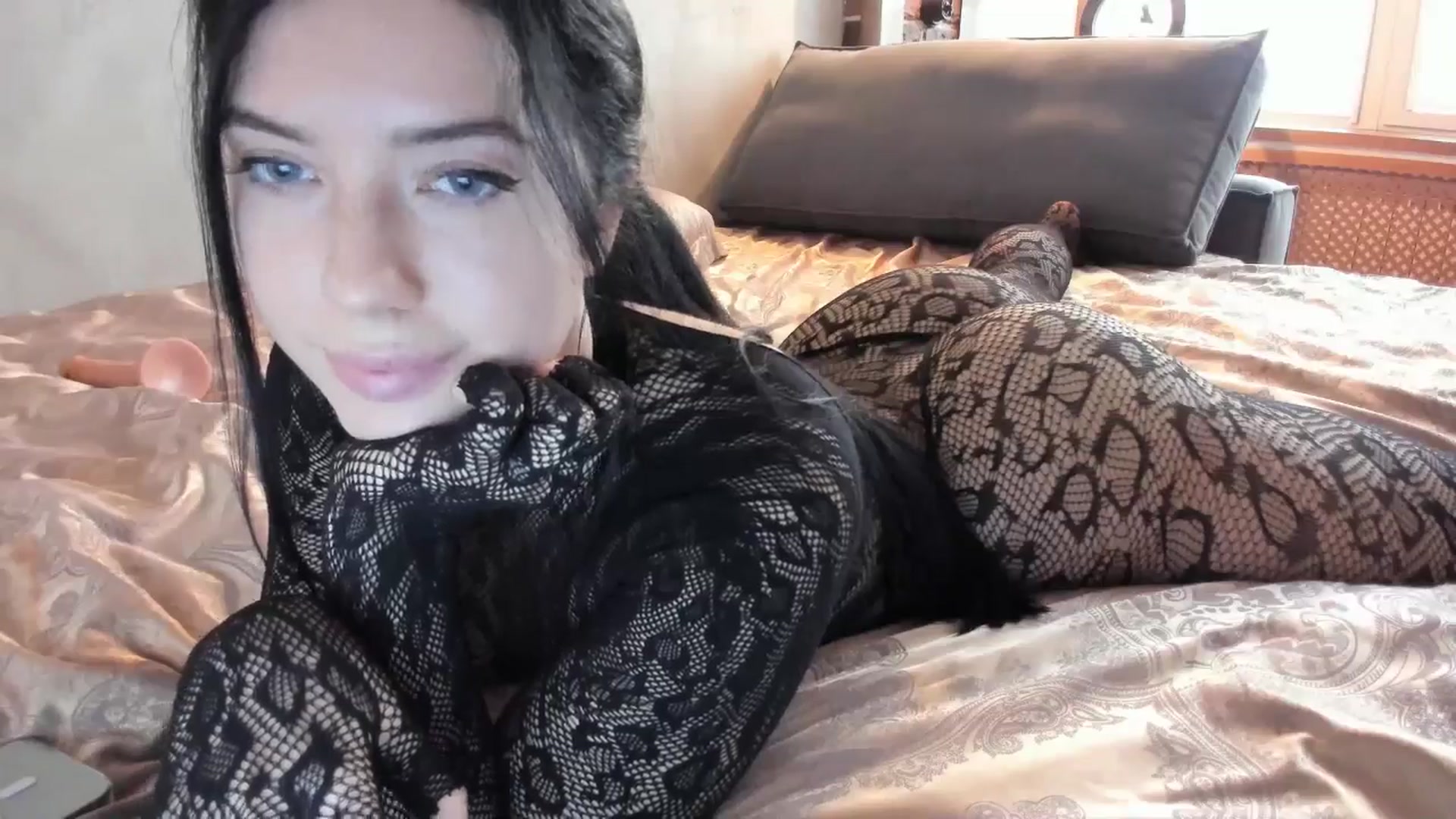 Gallery image thumbnail from MissRomania's myfreecams stream on, 06/07/2024, 15:15 image 12 of 20