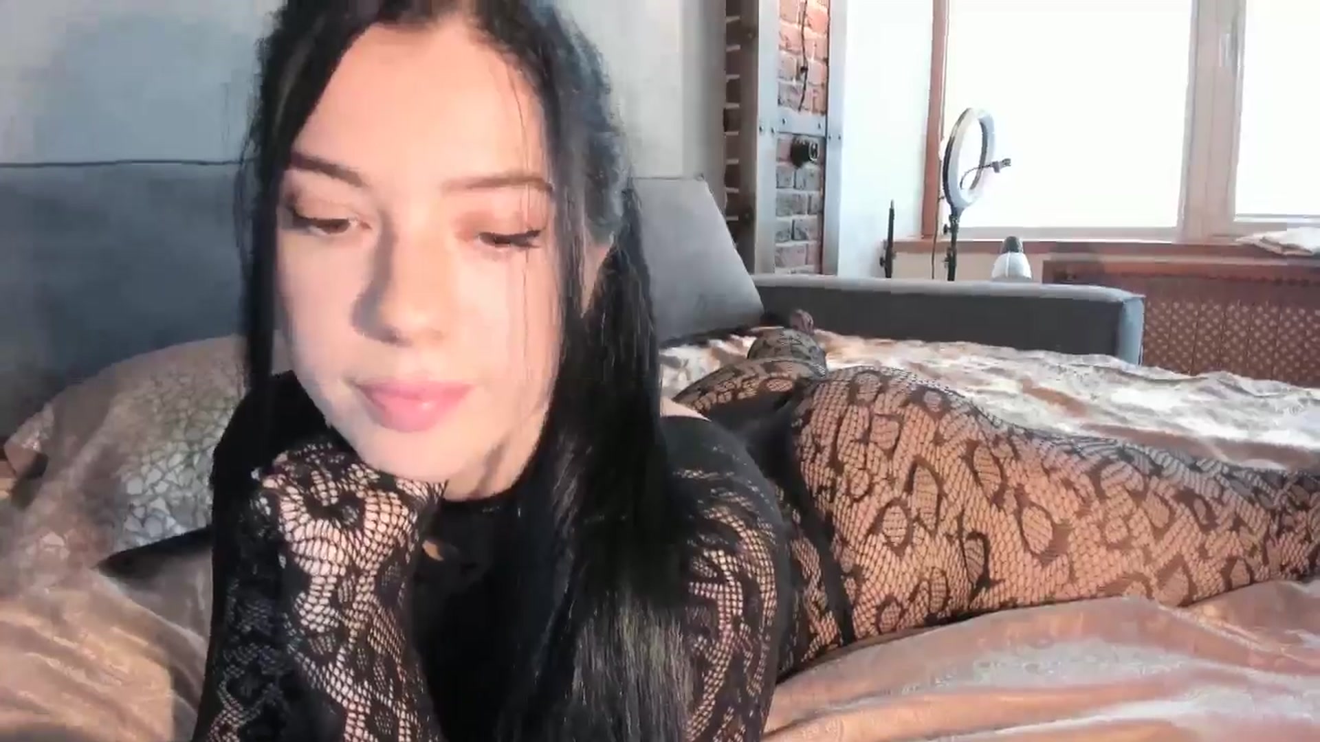 Gallery image thumbnail from MissRomania's myfreecams stream on, 06/11/2024, 15:28 image 3 of 20