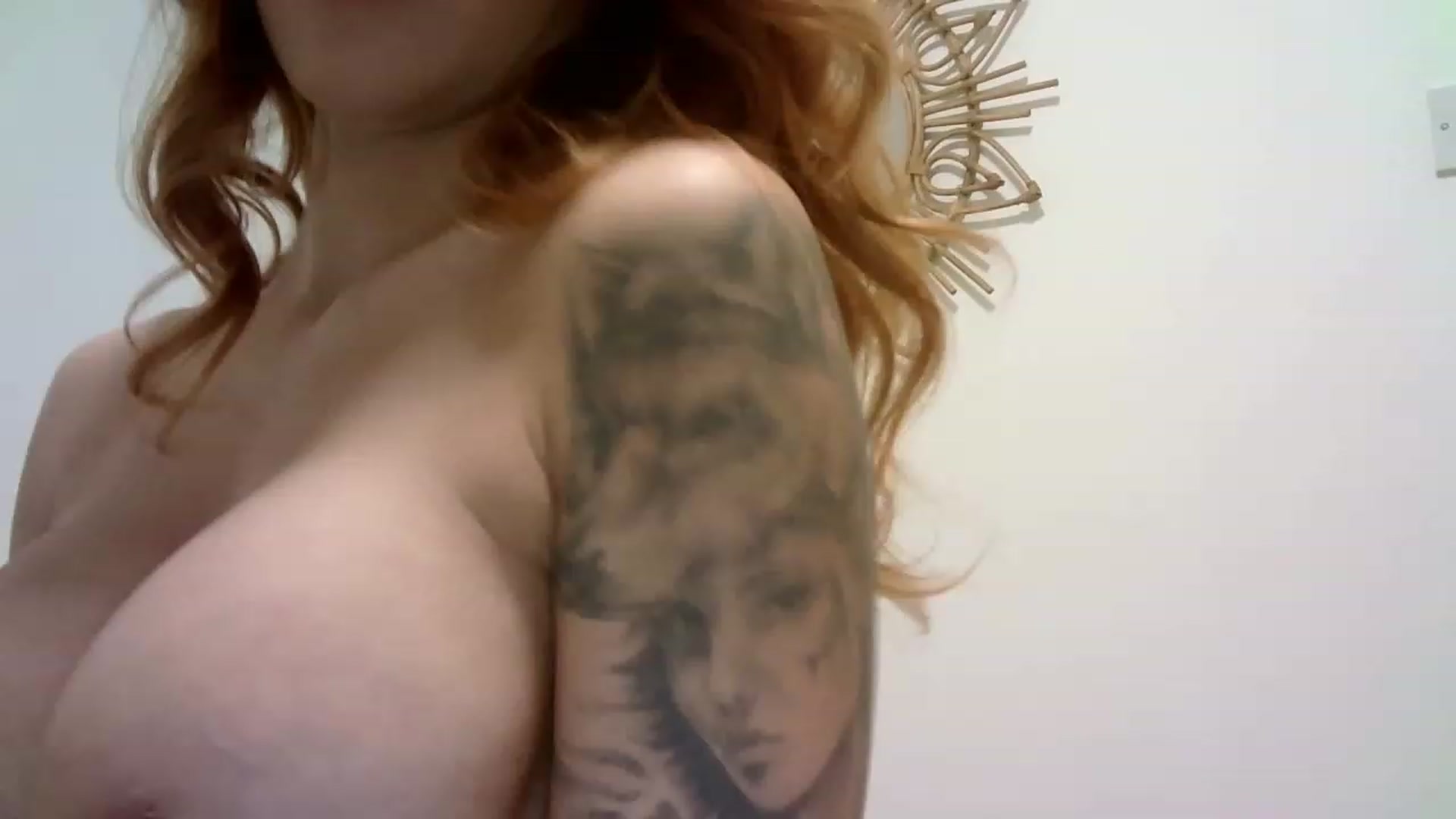 Gallery image thumbnail from MissRose2792's myfreecams stream on, 02/20/2023, 07:23 image 12 of 20