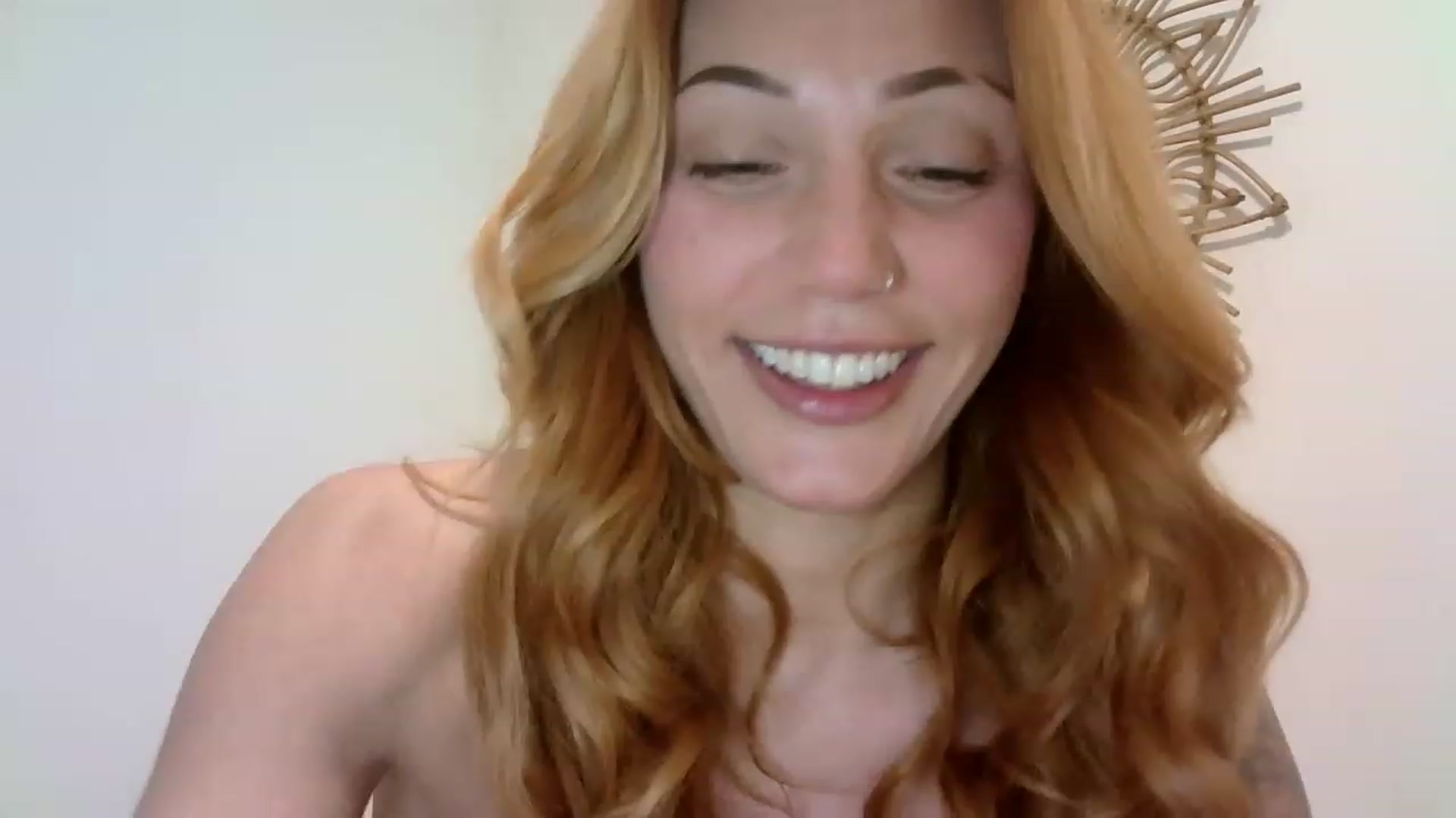 Gallery image thumbnail from MissRose2792's myfreecams stream on, 03/01/2023, 07:45 image 12 of 20