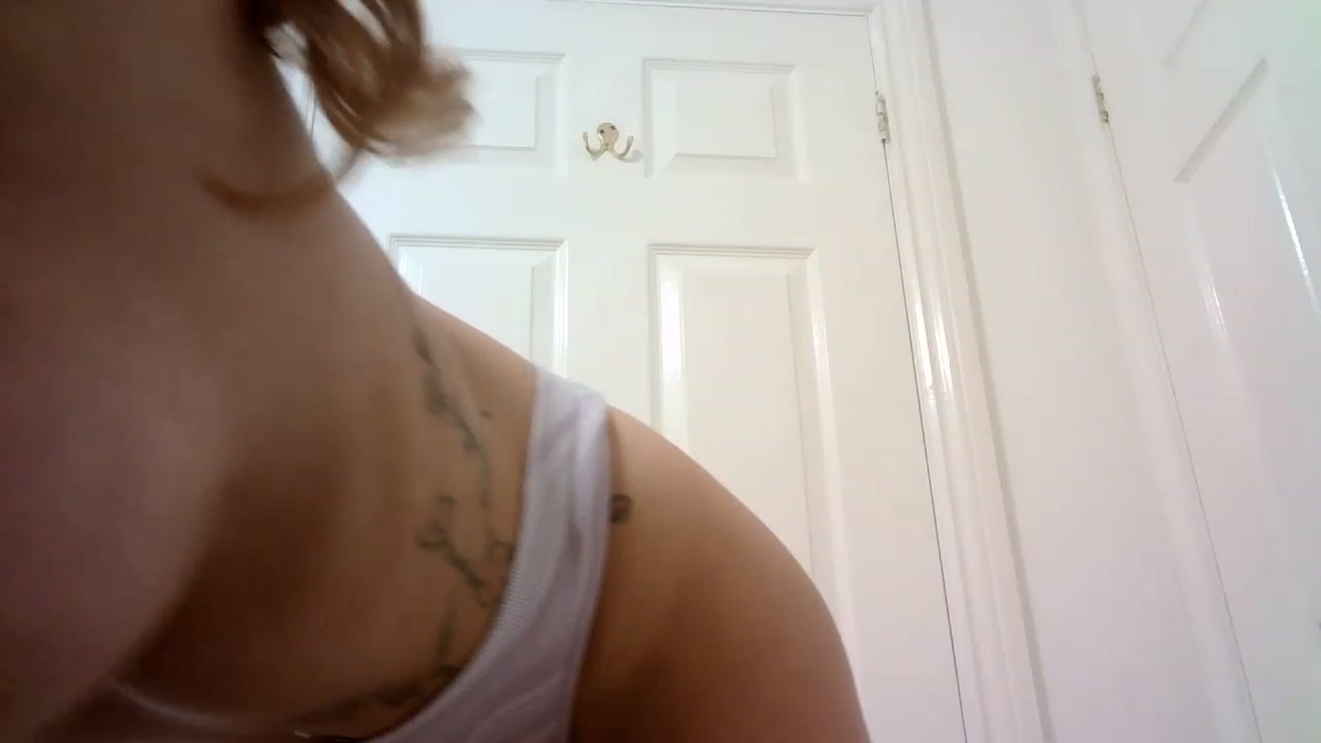 Gallery image thumbnail from MissRose2792's myfreecams stream on, 04/03/2023, 06:06 image 17 of 20