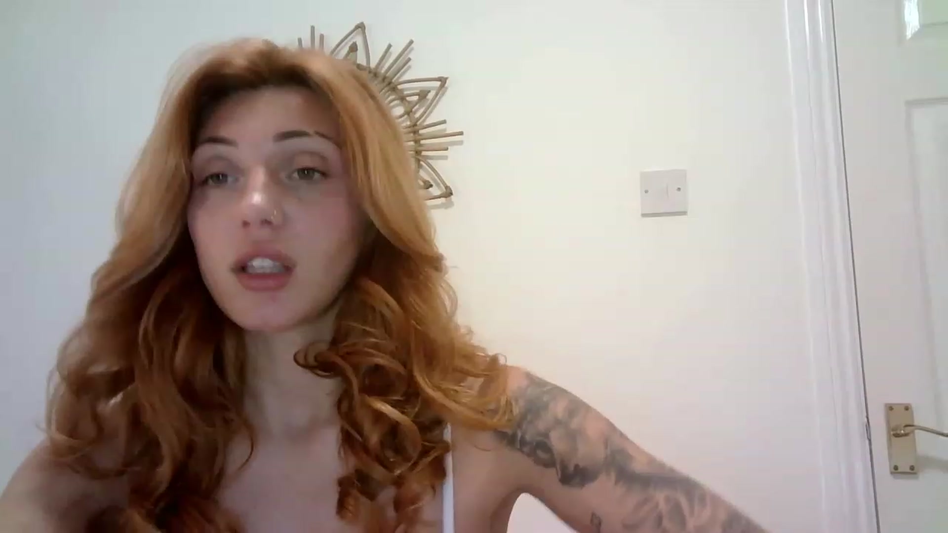 Gallery image thumbnail from MissRose2792's myfreecams stream on, 04/04/2023, 06:56 image 15 of 20