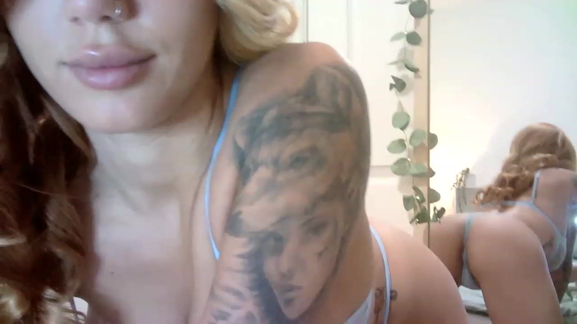 Gallery image thumbnail from MissRose2792's myfreecams stream on, 06/20/2023, 06:43 image 14 of 20