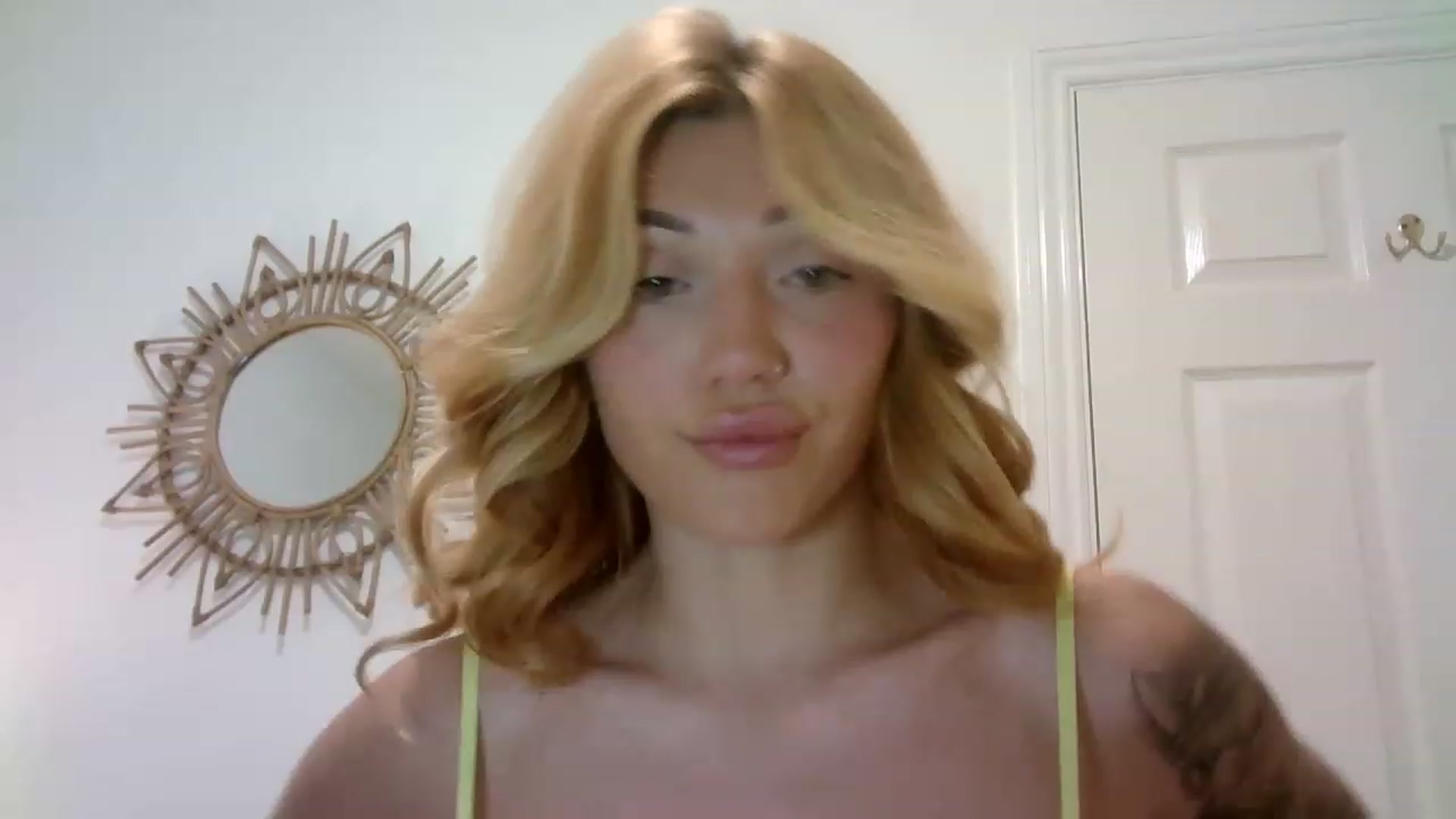Gallery image thumbnail from MissRose2792's myfreecams stream on, 06/21/2023, 05:48 image 7 of 20