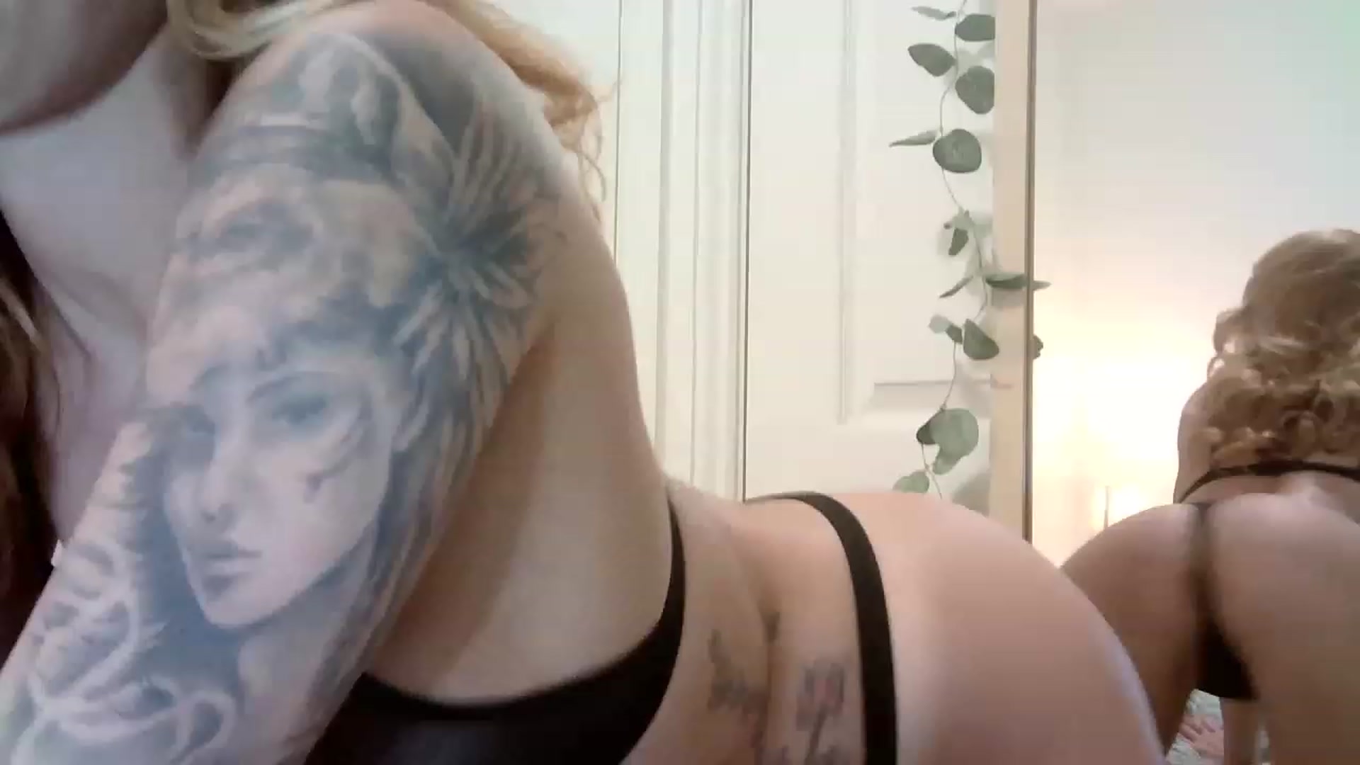 Gallery image thumbnail from MissRose2792's myfreecams stream on, 07/27/2023, 06:38 image 16 of 20