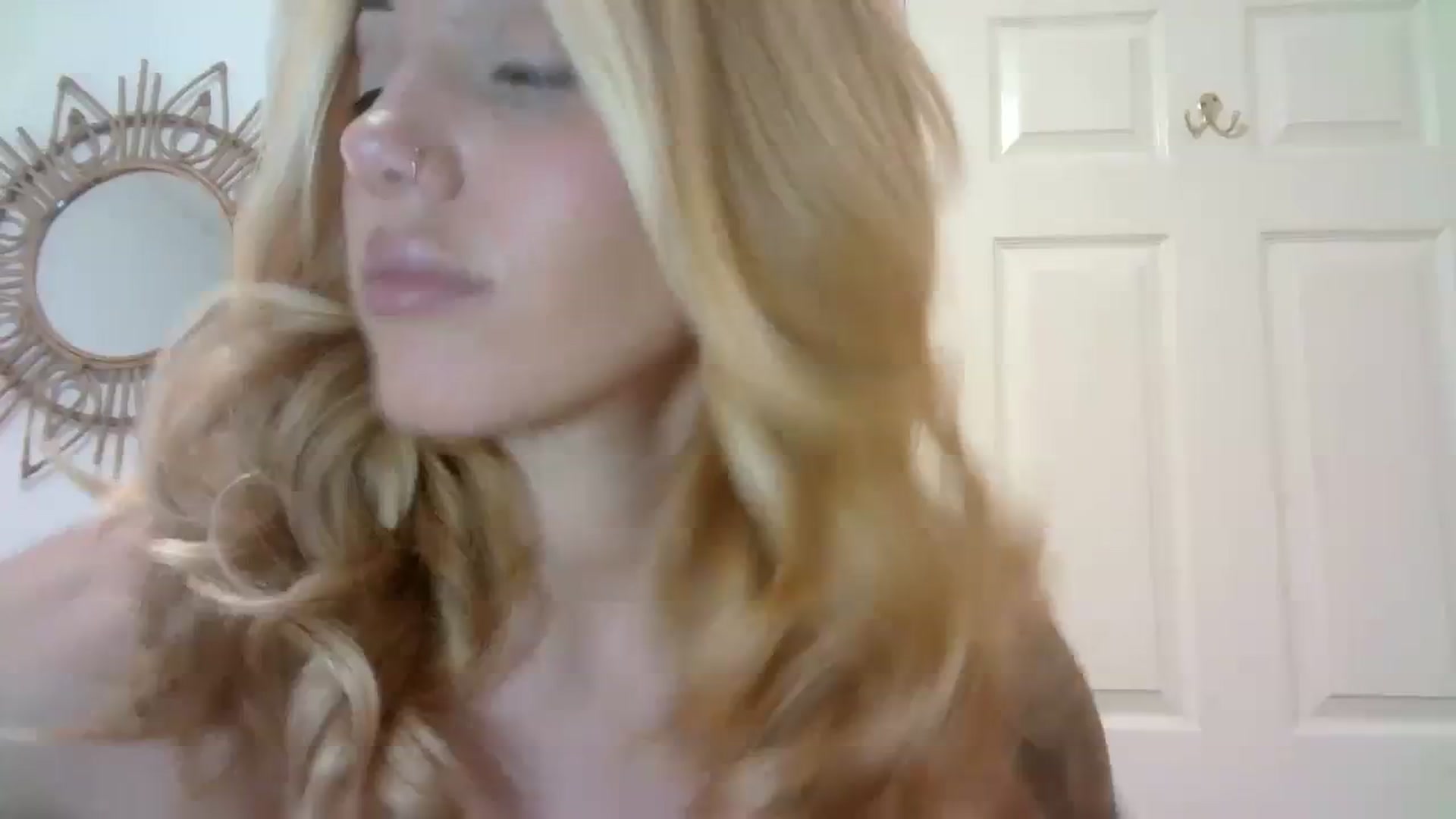 Gallery image thumbnail from MissRose2792's myfreecams stream on, 11/03/2023, 08:13 image 9 of 20