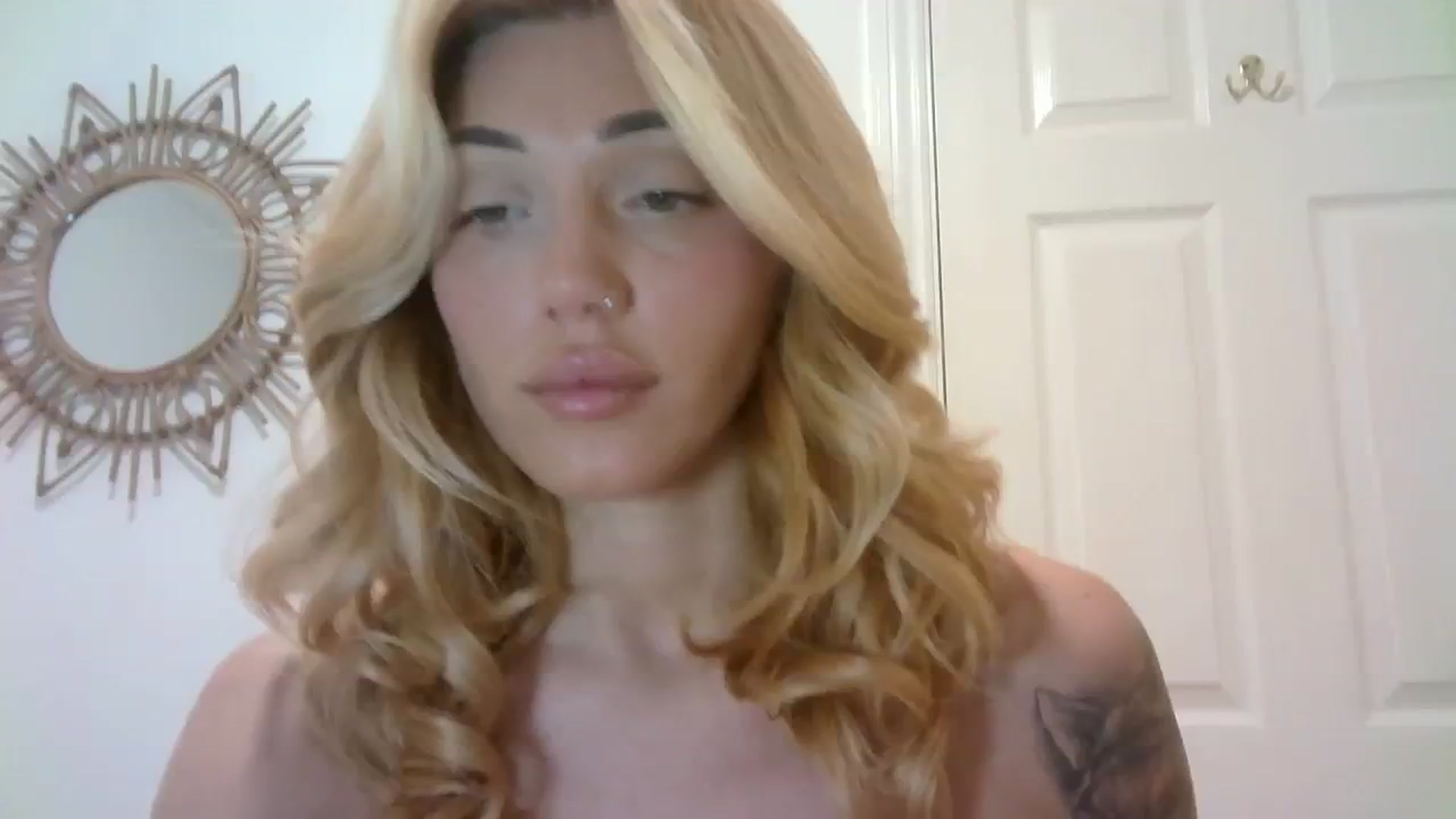 Gallery image thumbnail from MissRose2792's myfreecams stream on, 11/17/2023, 07:24 image 1 of 20