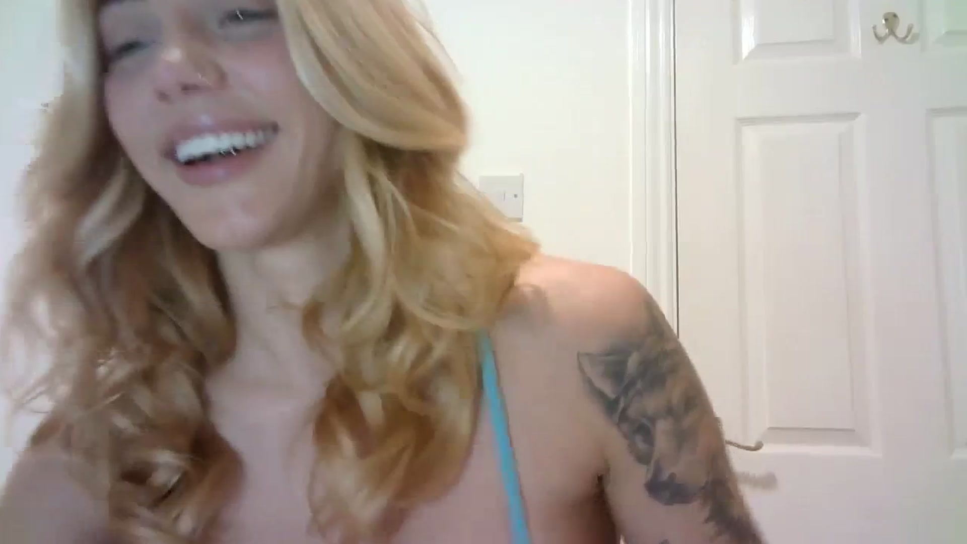 Gallery image thumbnail from MissRose2792's myfreecams stream on, 11/23/2023, 06:51 image 6 of 20
